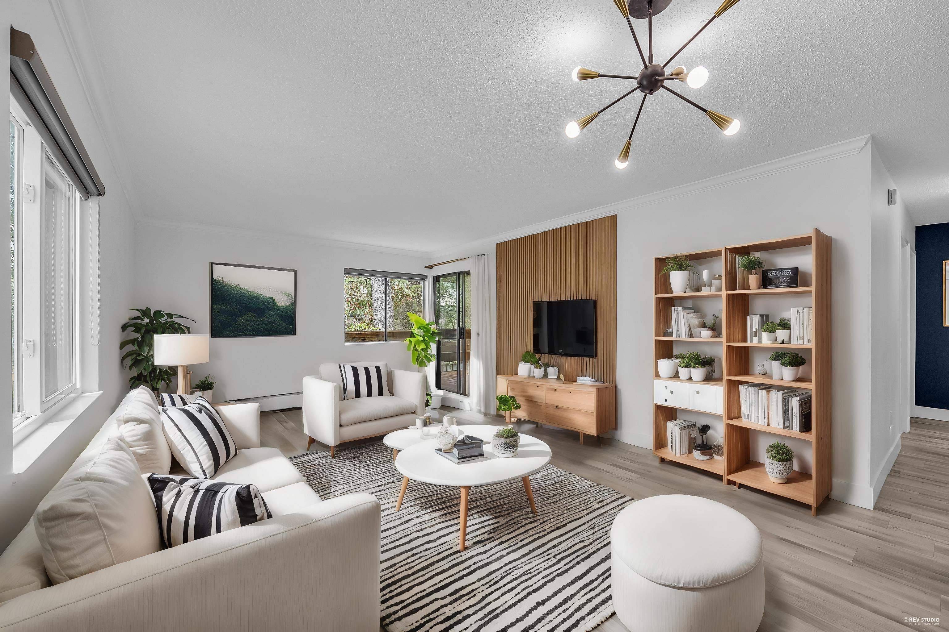 White Rock, BC V4B 4B6,1555 Fir ST #102