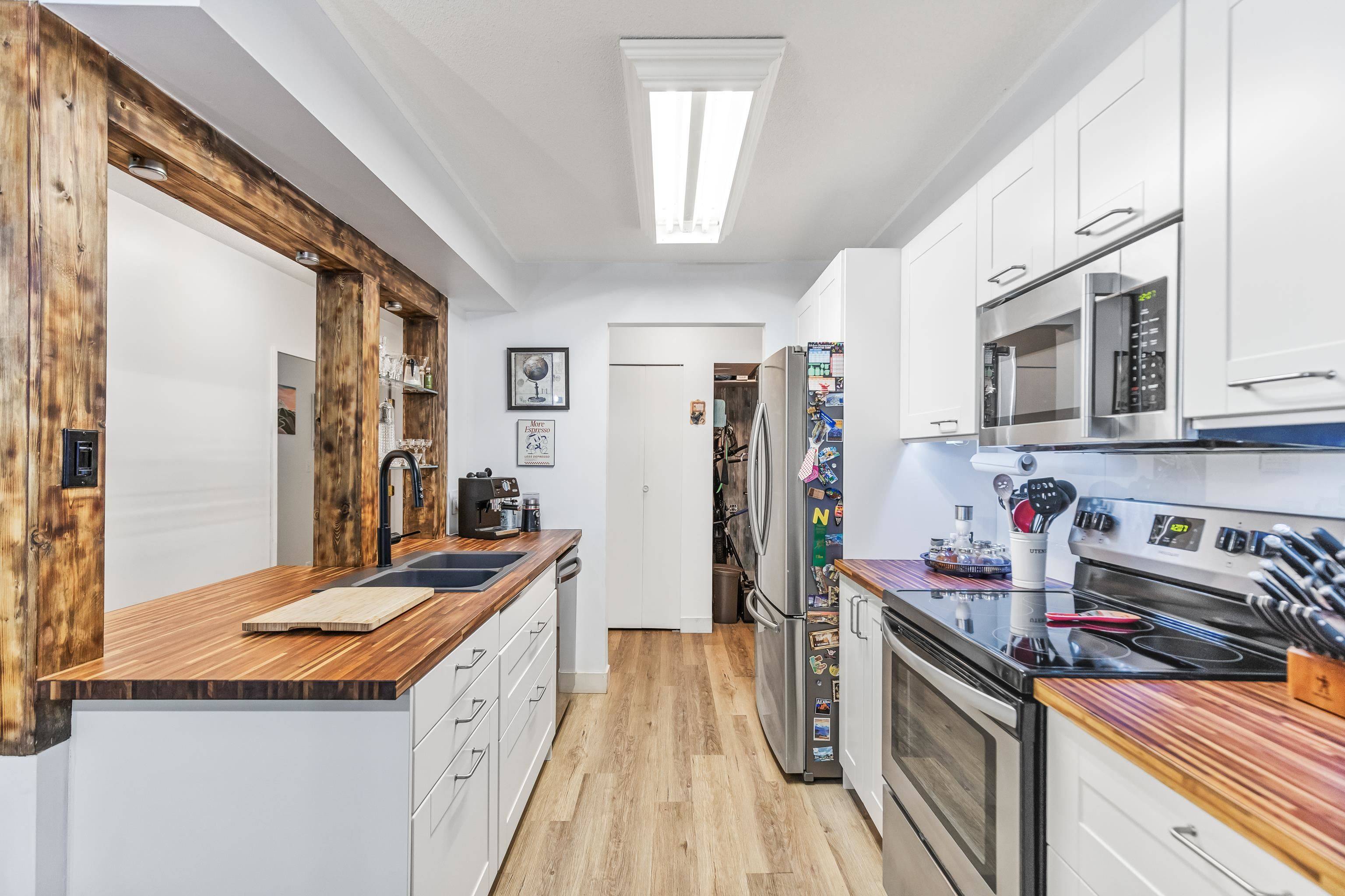 Coquitlam, BC V3B 6K2,1200 Pacific ST #406