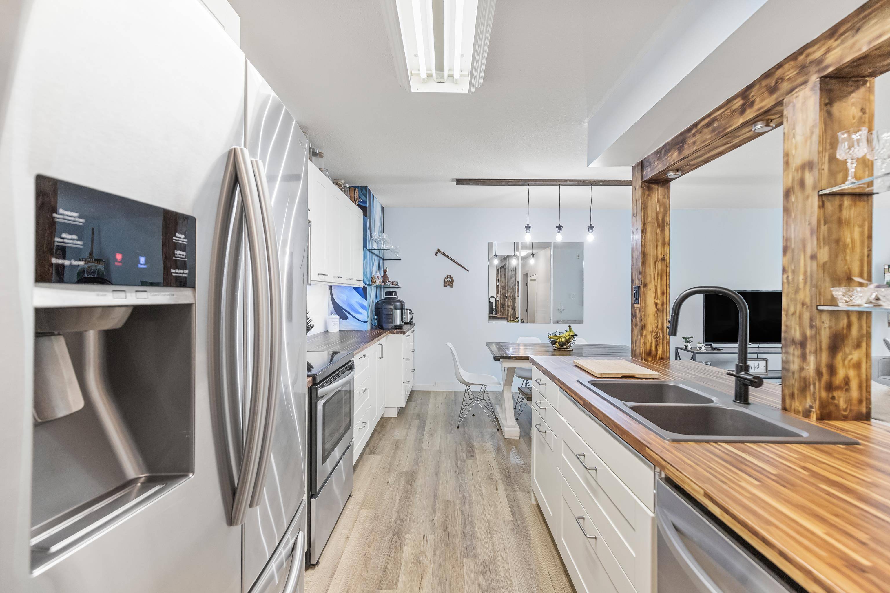 Coquitlam, BC V3B 6K2,1200 Pacific ST #406