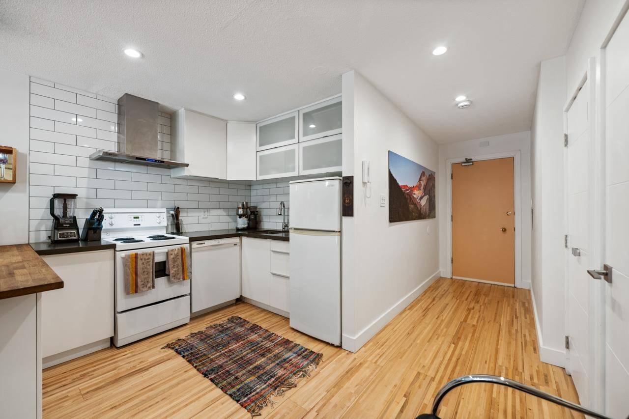 Vancouver, BC V5T 4C9,36 E 14th AVE #109