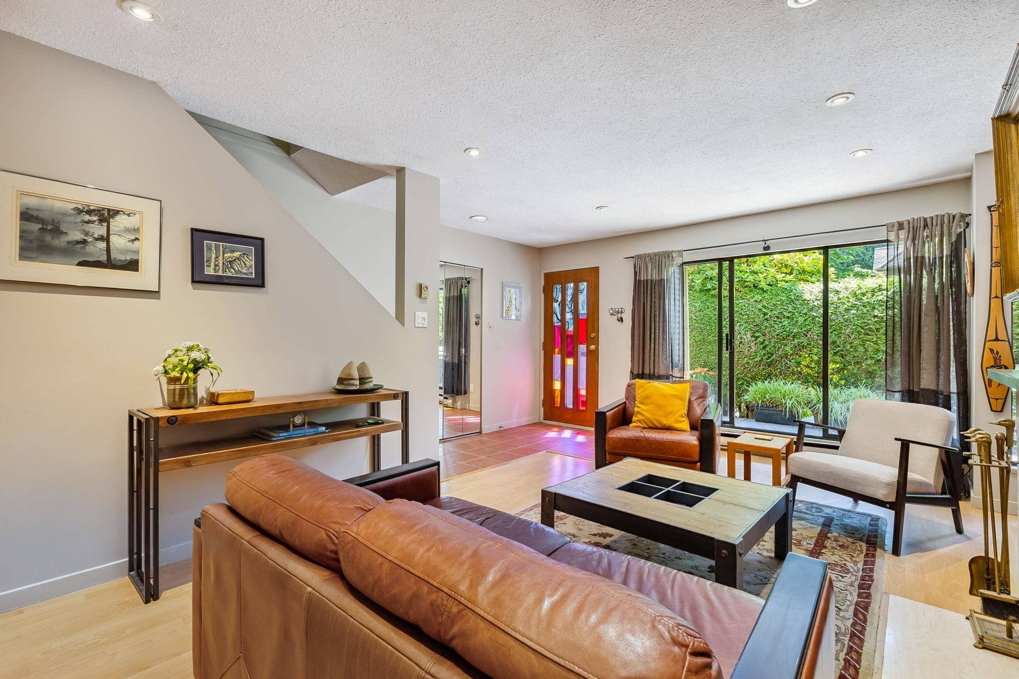 North Vancouver, BC V7M 2P6,2024 Chesterfield AVE