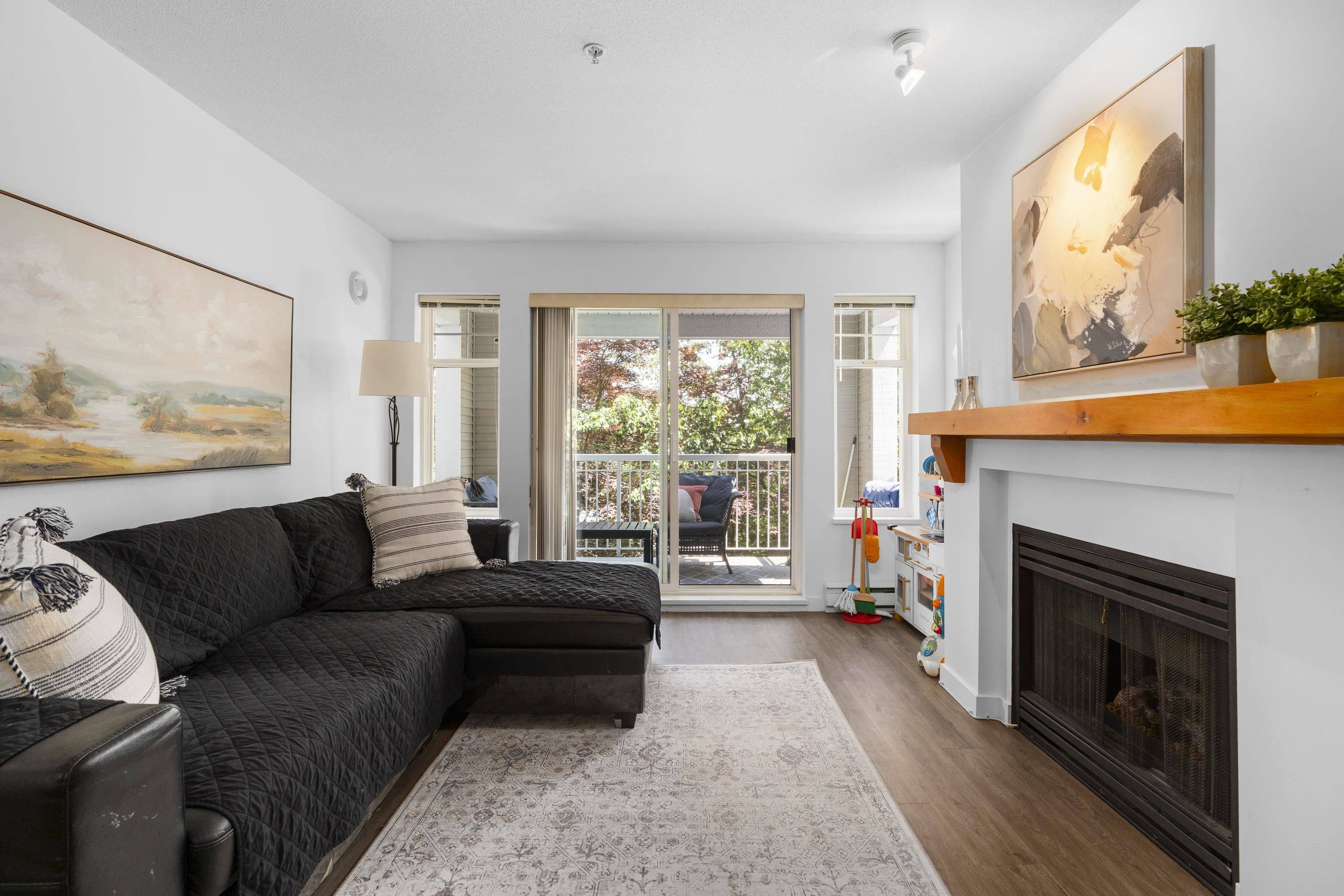 Coquitlam, BC V3E 3L9,1432 Parkway BLVD #212