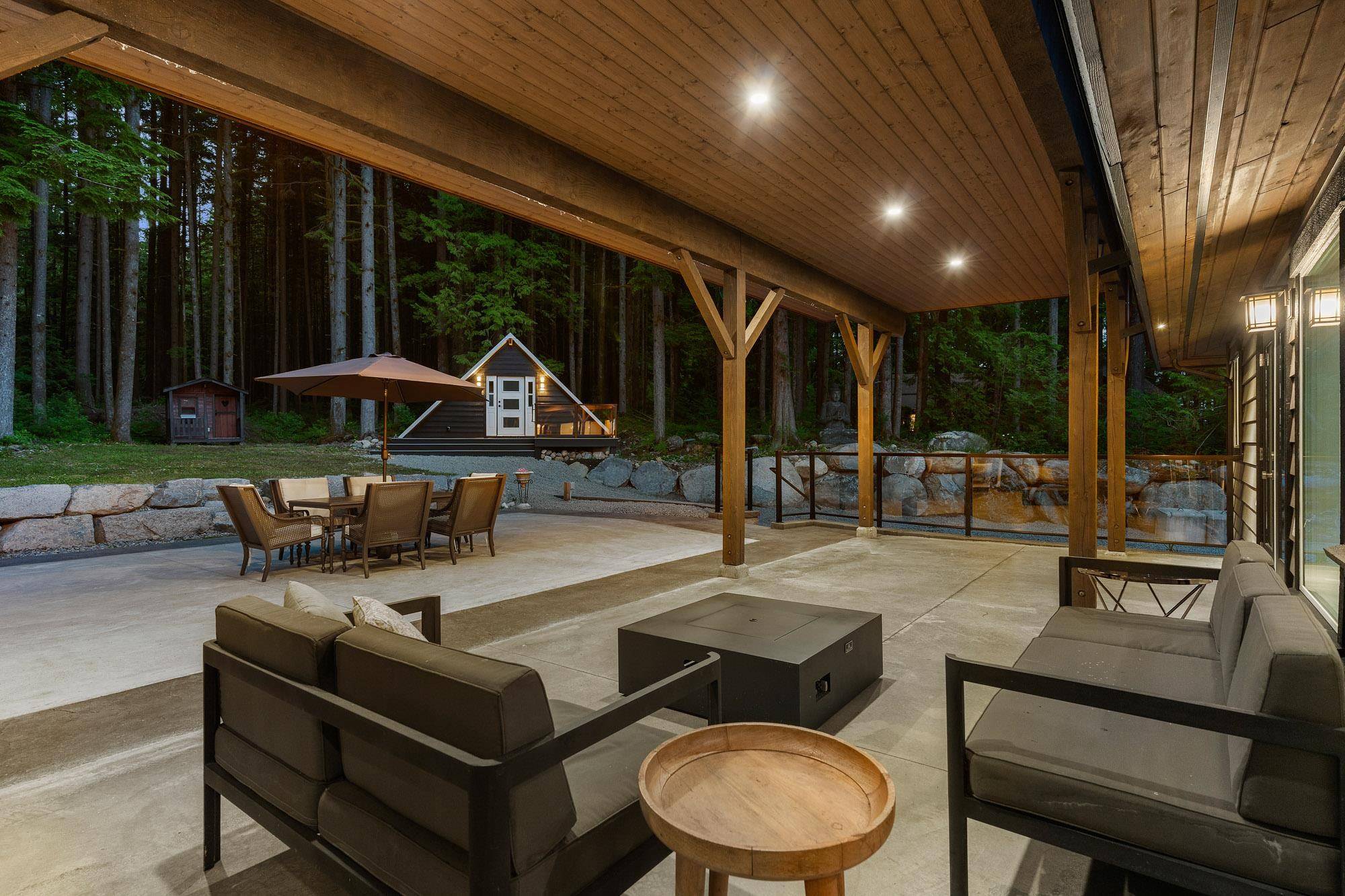 Maple Ridge, BC V2W 1N3,27561 Sayers CRES