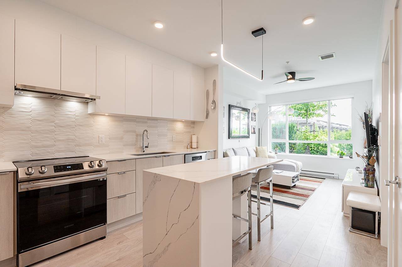 Tsawwassen, BC V4M 0G5,2431 Rabbit DR #105