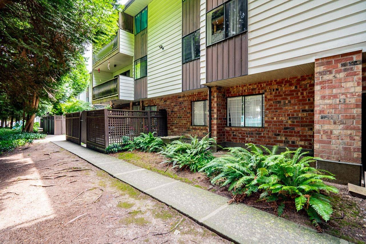 Surrey, BC V3W 6G6,13977 74 AVE #107
