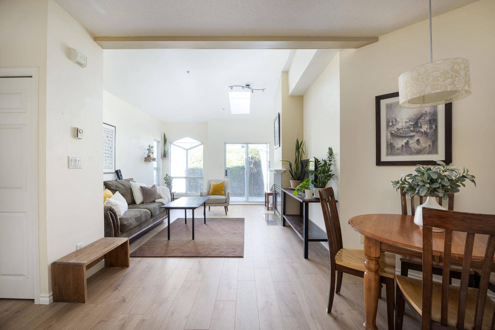 Port Coquitlam, BC V3C 6H2,1122 O'flaherty Gate