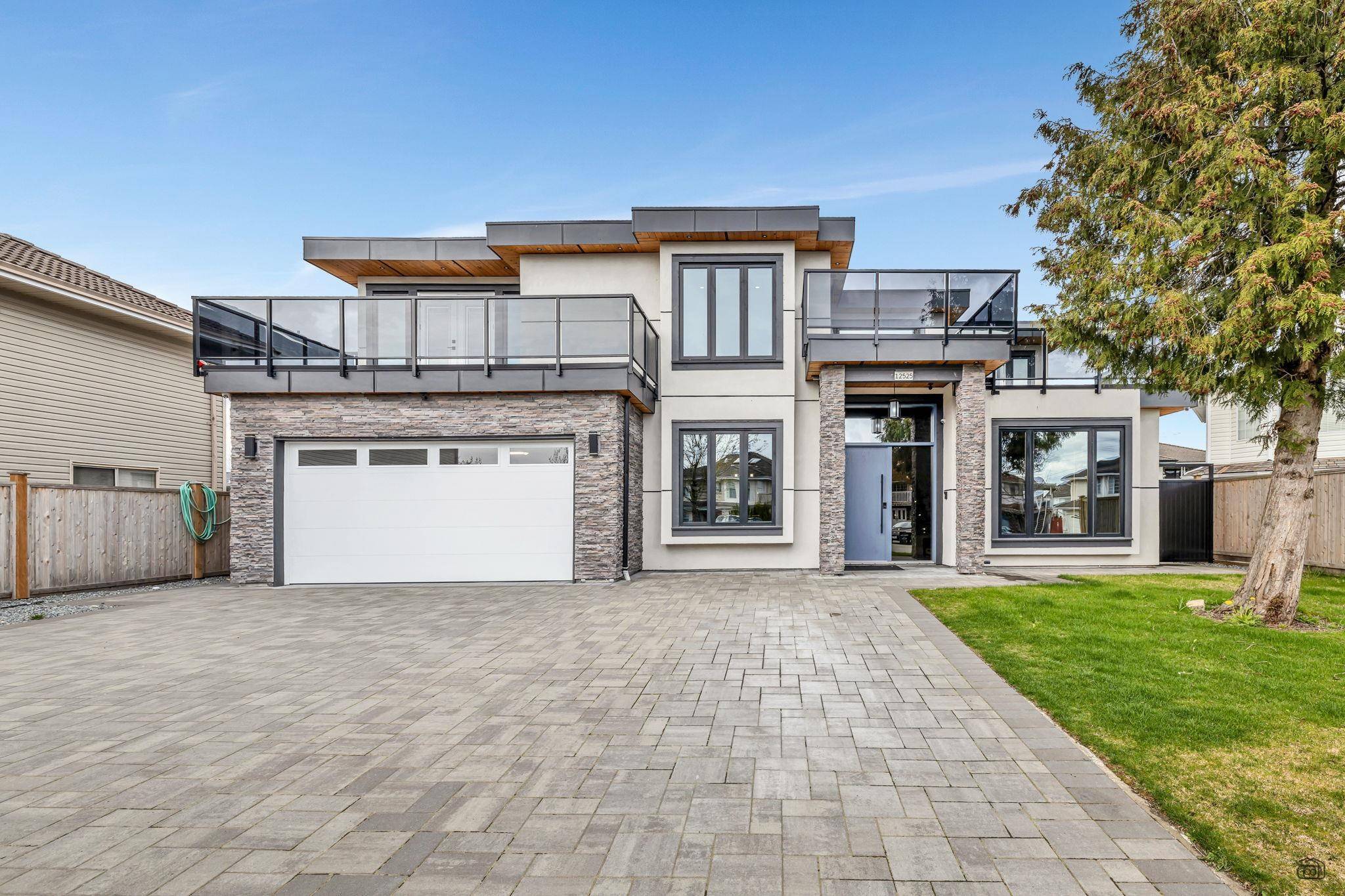 Surrey, BC V3W 0M3,12525 75a AVE