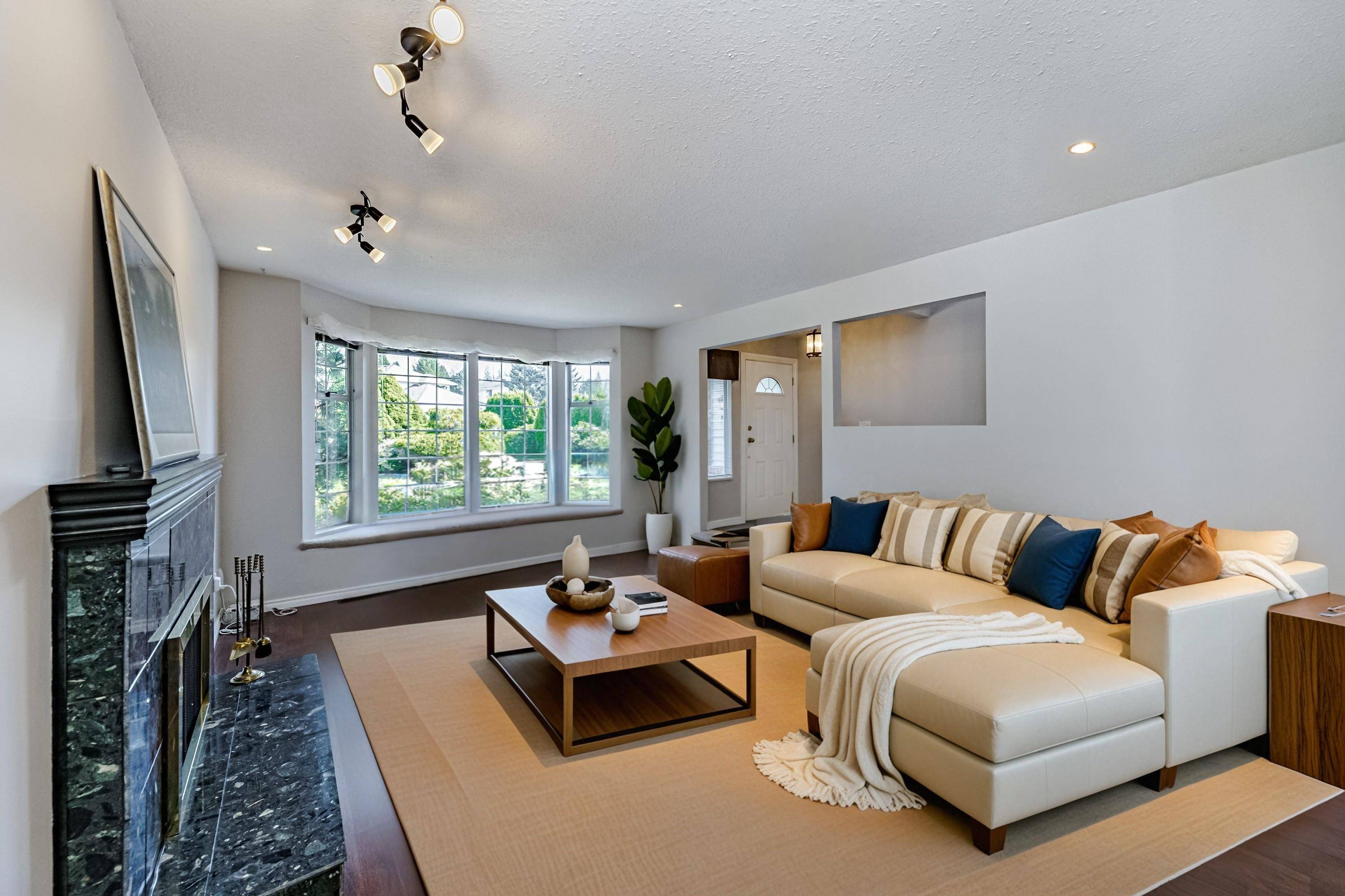 Coquitlam, BC V3E 2H8,1310 Aster CT