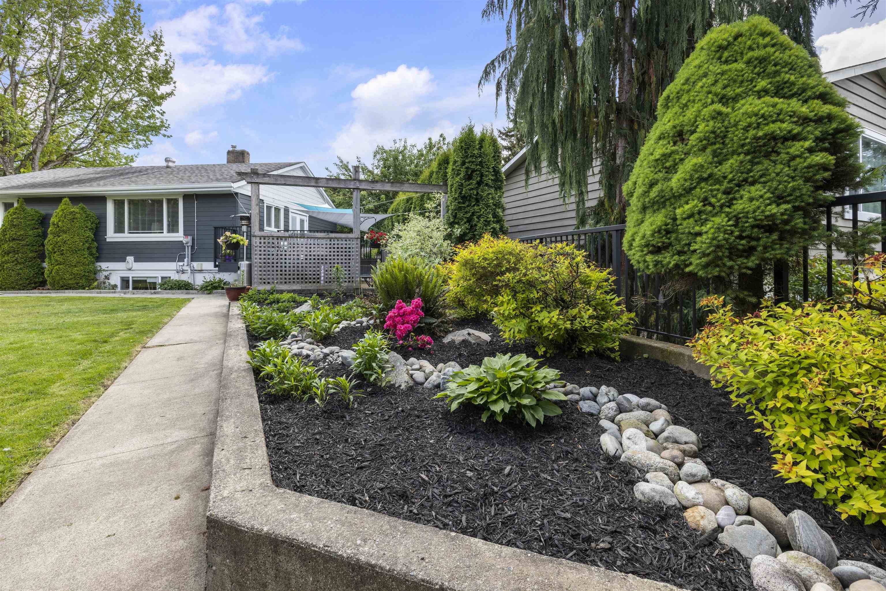 Langley, BC V3A 6W5,4745 207a ST