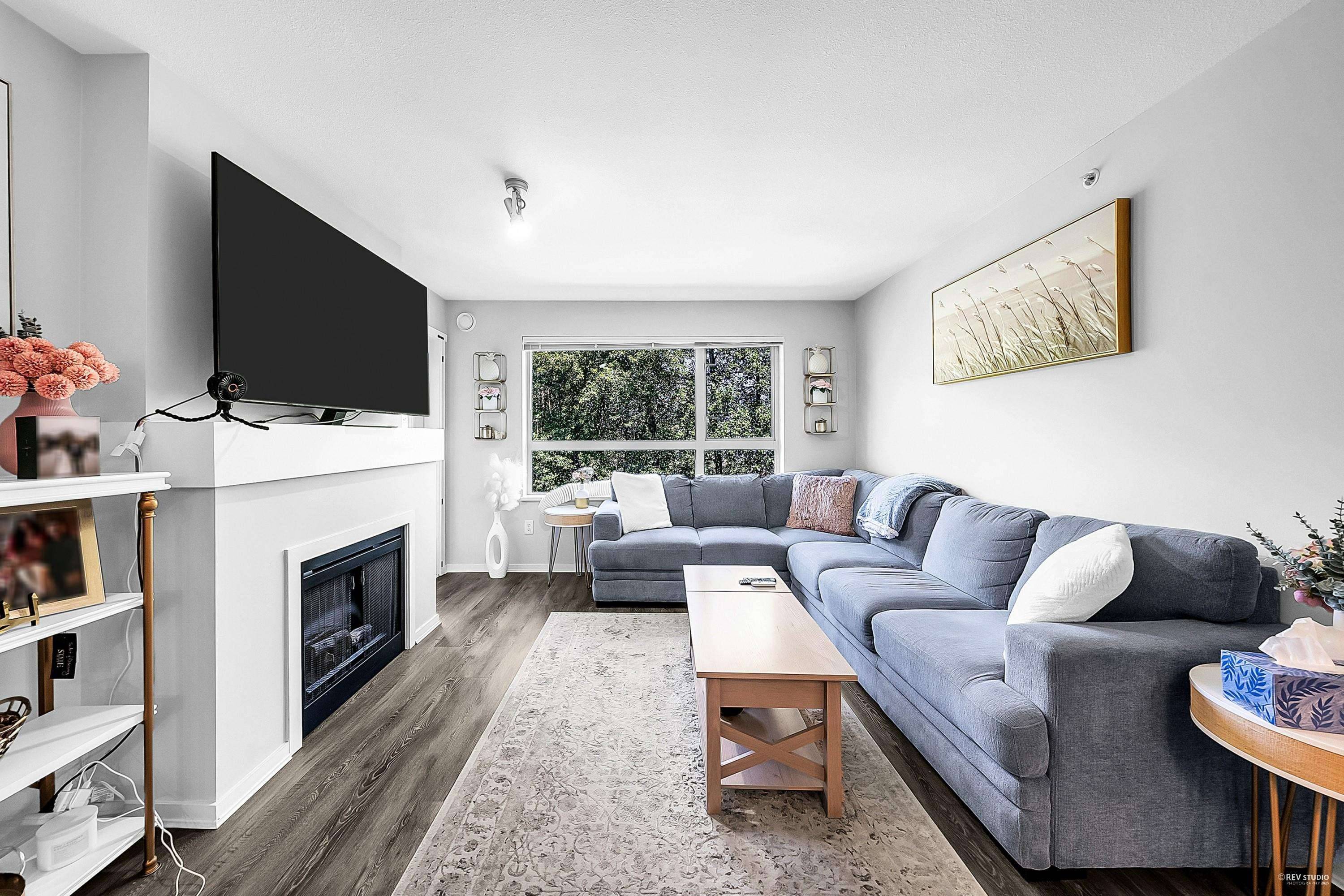 Port Moody, BC V3H 5L3,700 Klahanie DR #422