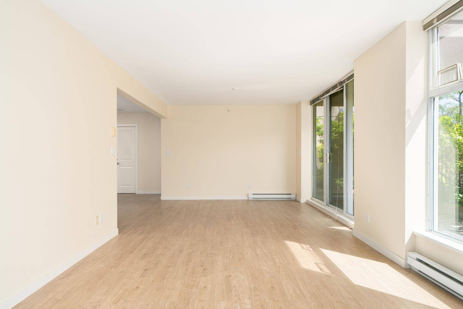 Richmond, BC V6Y 1P6,8460 Granville AVE #403