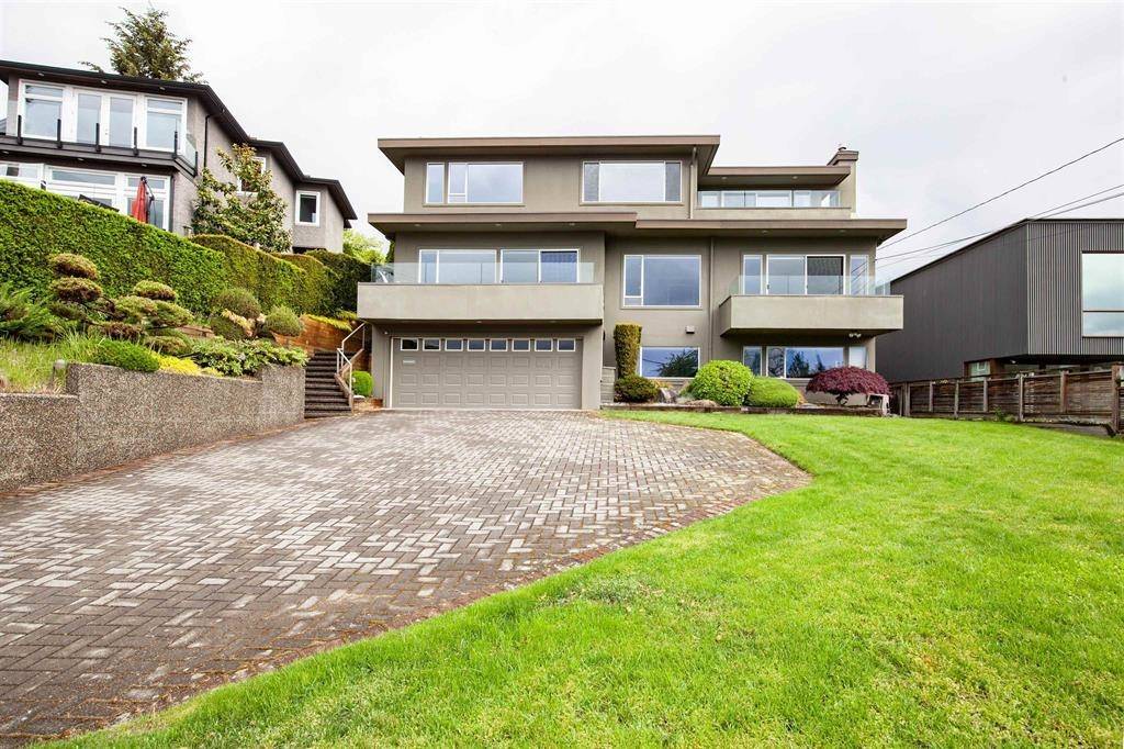 West Vancouver, BC V7V 2G1,2557 Lawson