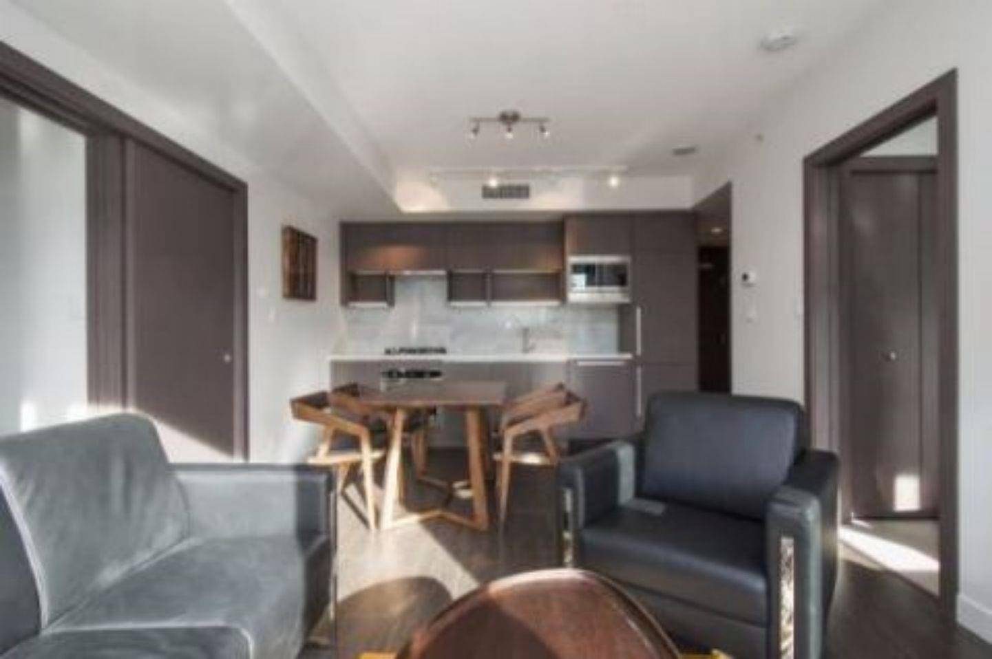 Vancouver, BC V6B 0P3,68 Smithe Street #1126