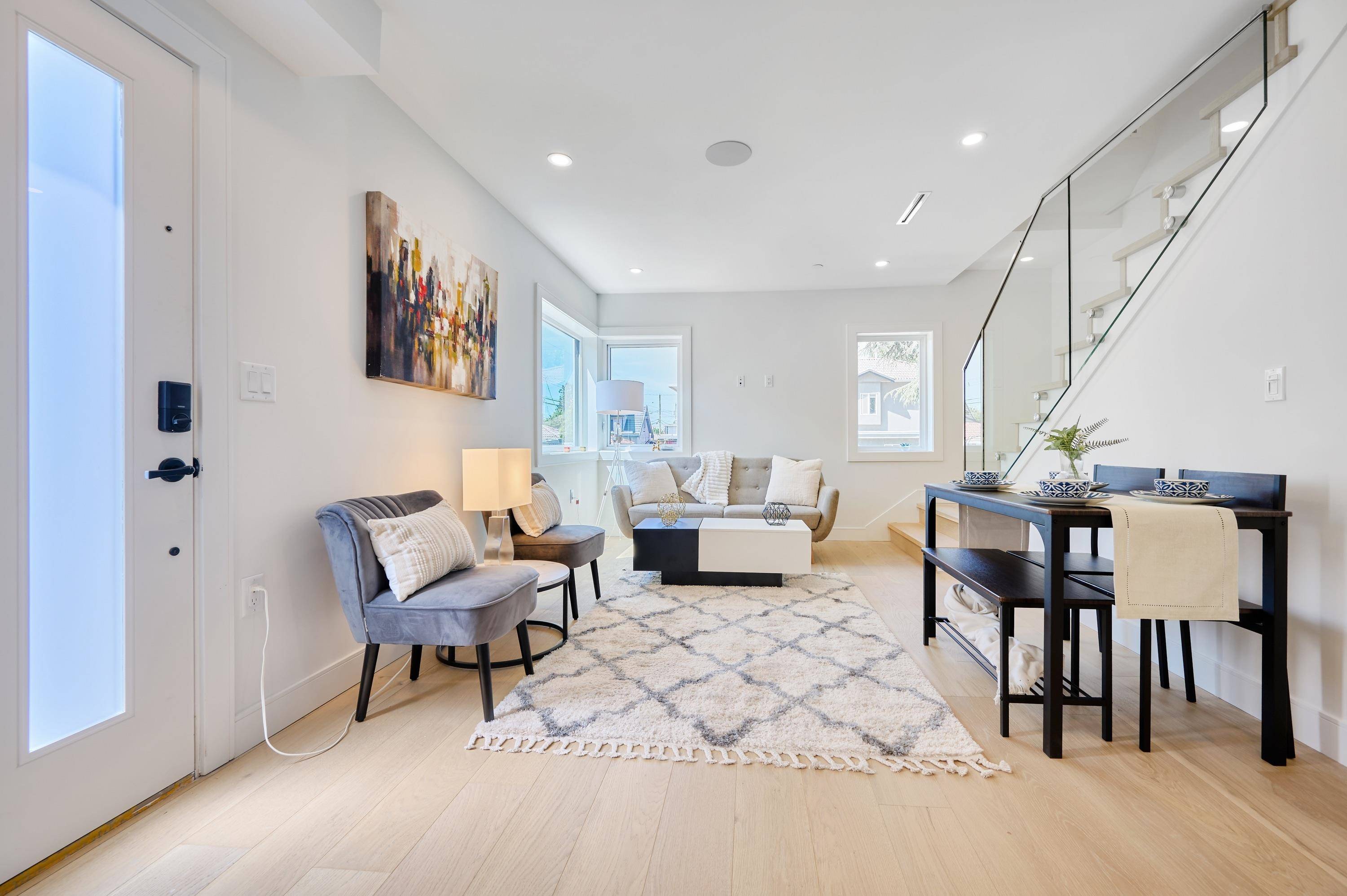 Vancouver, BC V5X 1E5,810 E 51st AVE