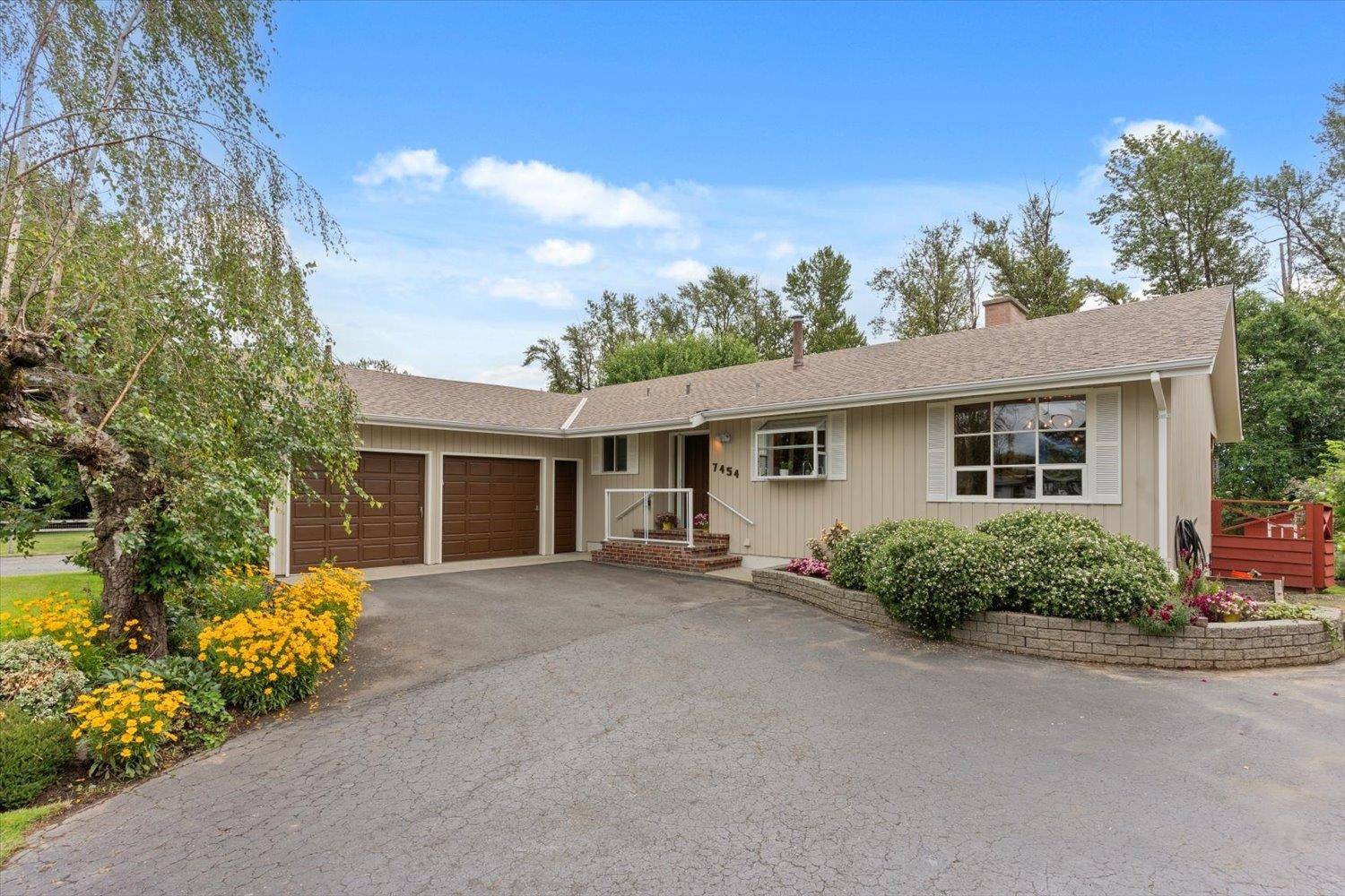 Chilliwack, BC V2R 3H4,7454 Leary CRES