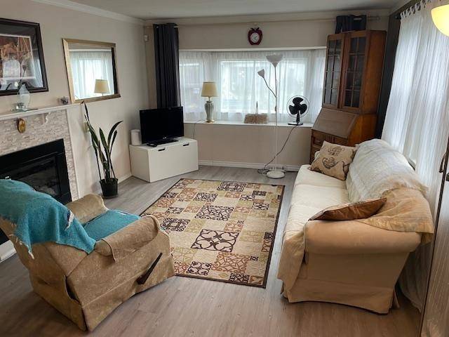 Surrey, BC V4A 4X4,1840 160 ST #180