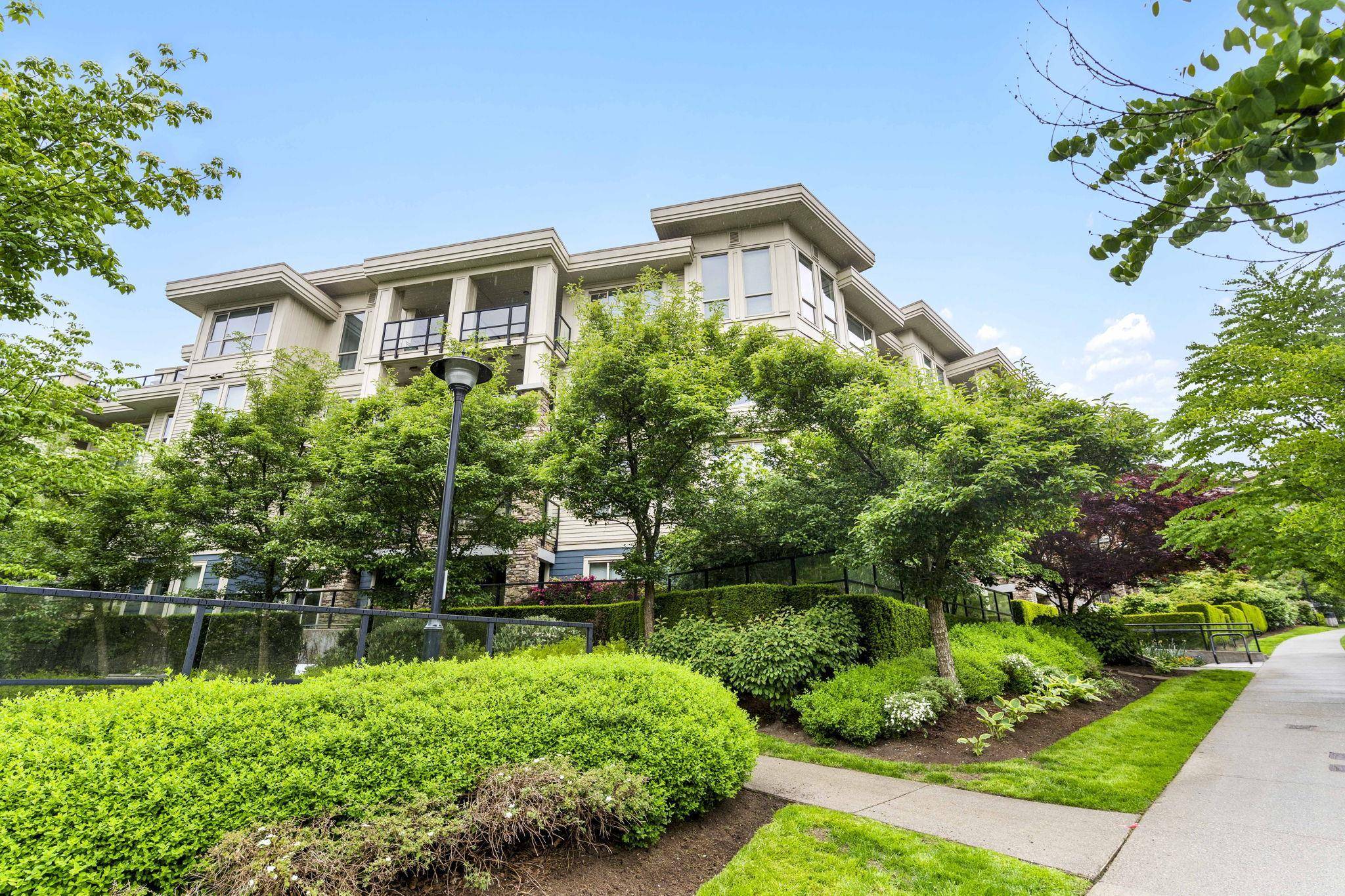 New Westminster, BC V3L 0E6,250 Francis WAY #202