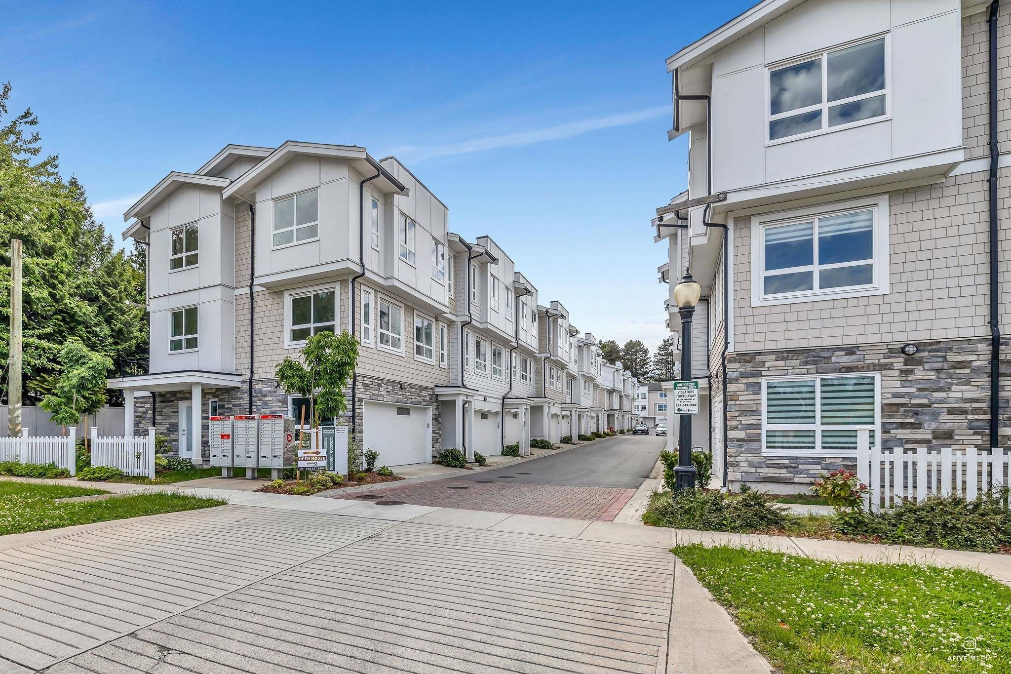 Surrey, BC V3W 3N8,8181 135a ST #24