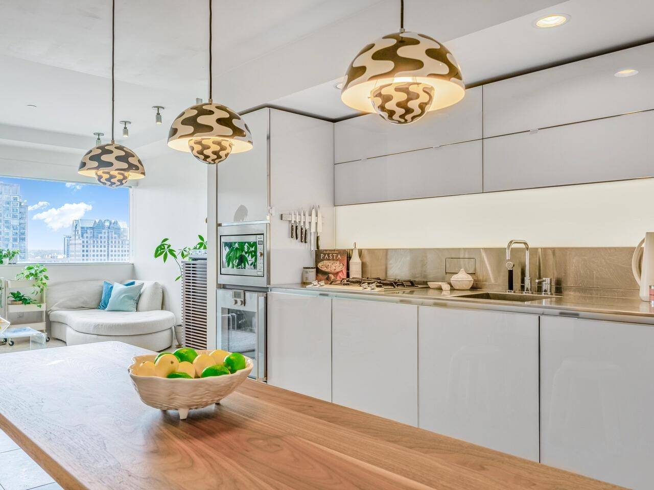 Vancouver, BC V6C 0A6,838 W Hastings ST #2003