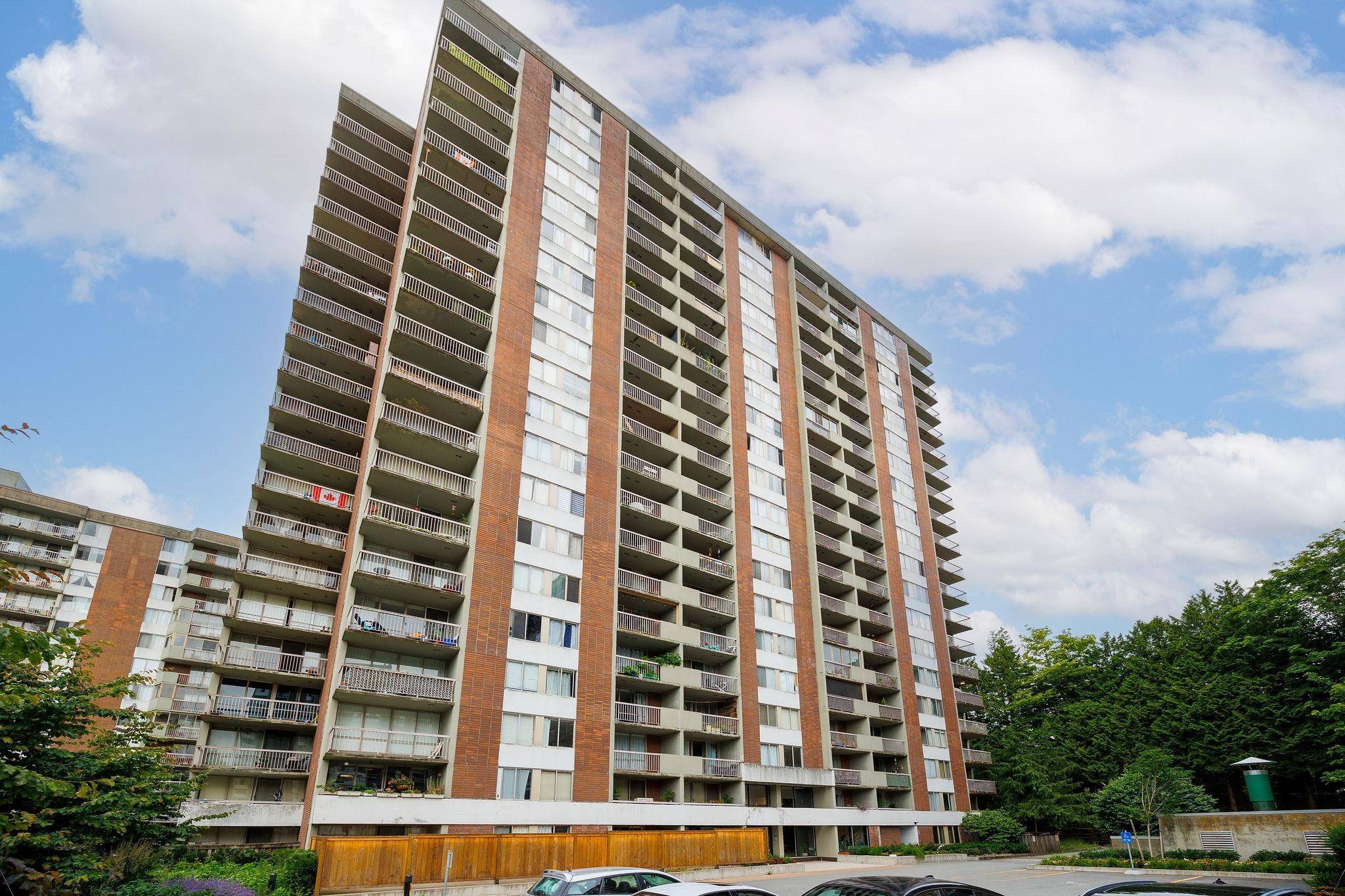 North Vancouver, BC V7P 3E6,2016 Fullerton AVE #308