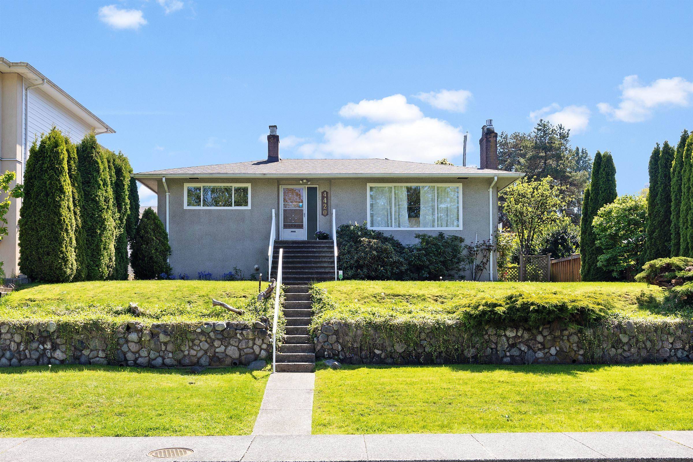 Burnaby, BC V5G 2M4,4420 Wildwood CRES