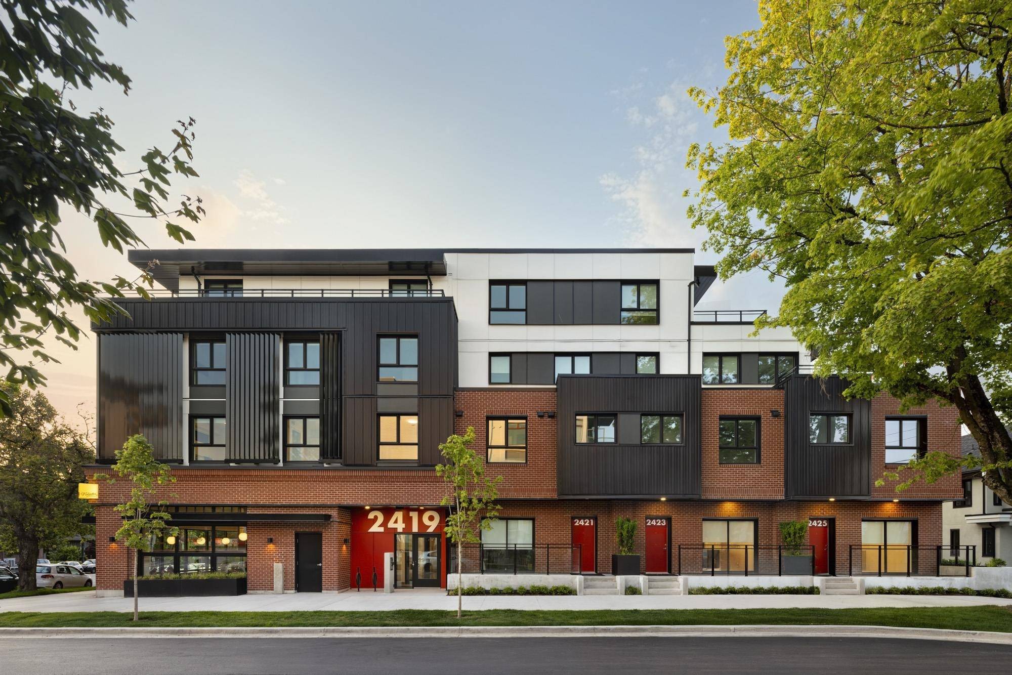 Vancouver, BC V0V 0V0,2419 Grant ST #303