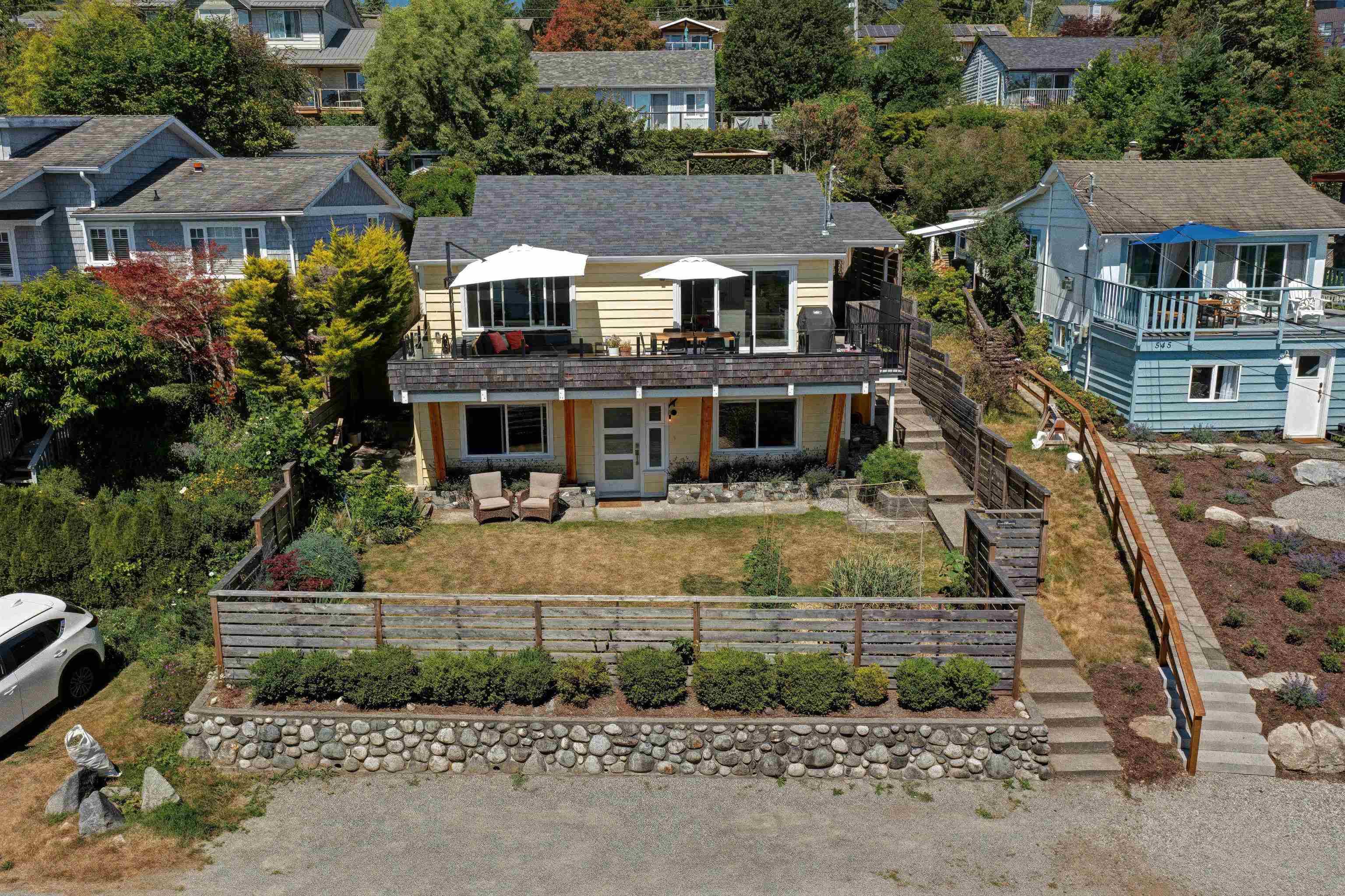 Gibsons, BC V0N 1V0,543 Sargent RD