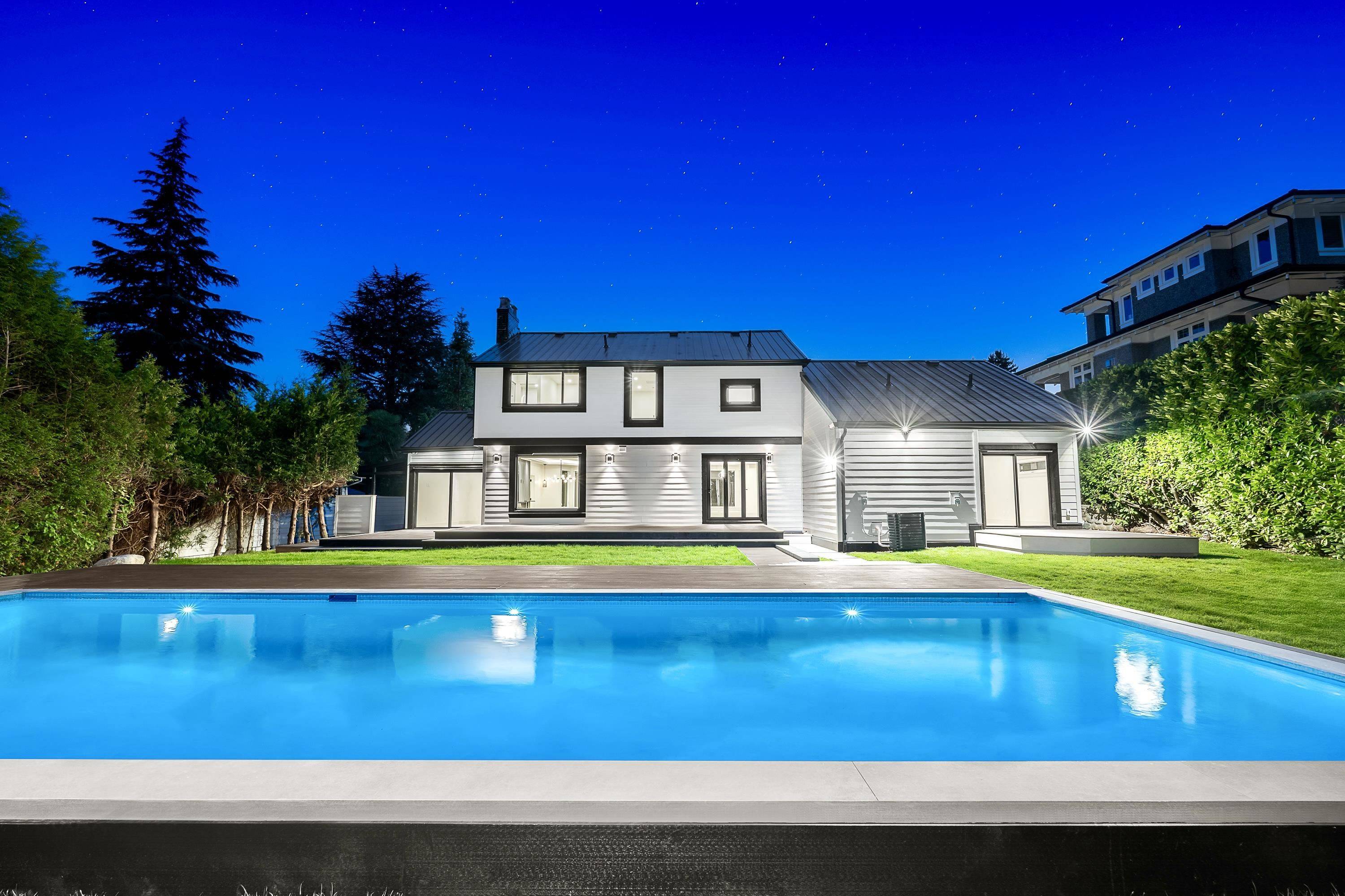 West Vancouver, BC V7V 3Z9,2050 Westdean CRES