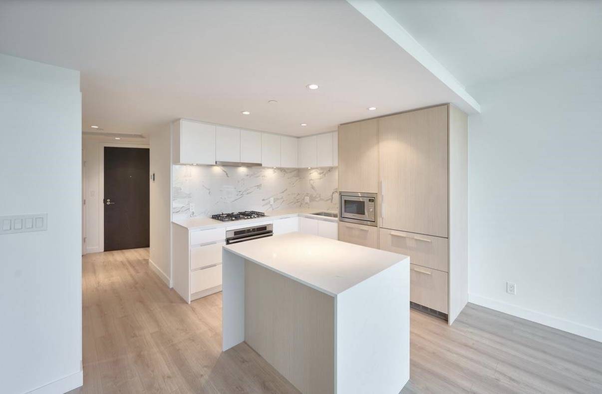 North Vancouver, BC V7J 0E6,1500 Fern St ST #1808