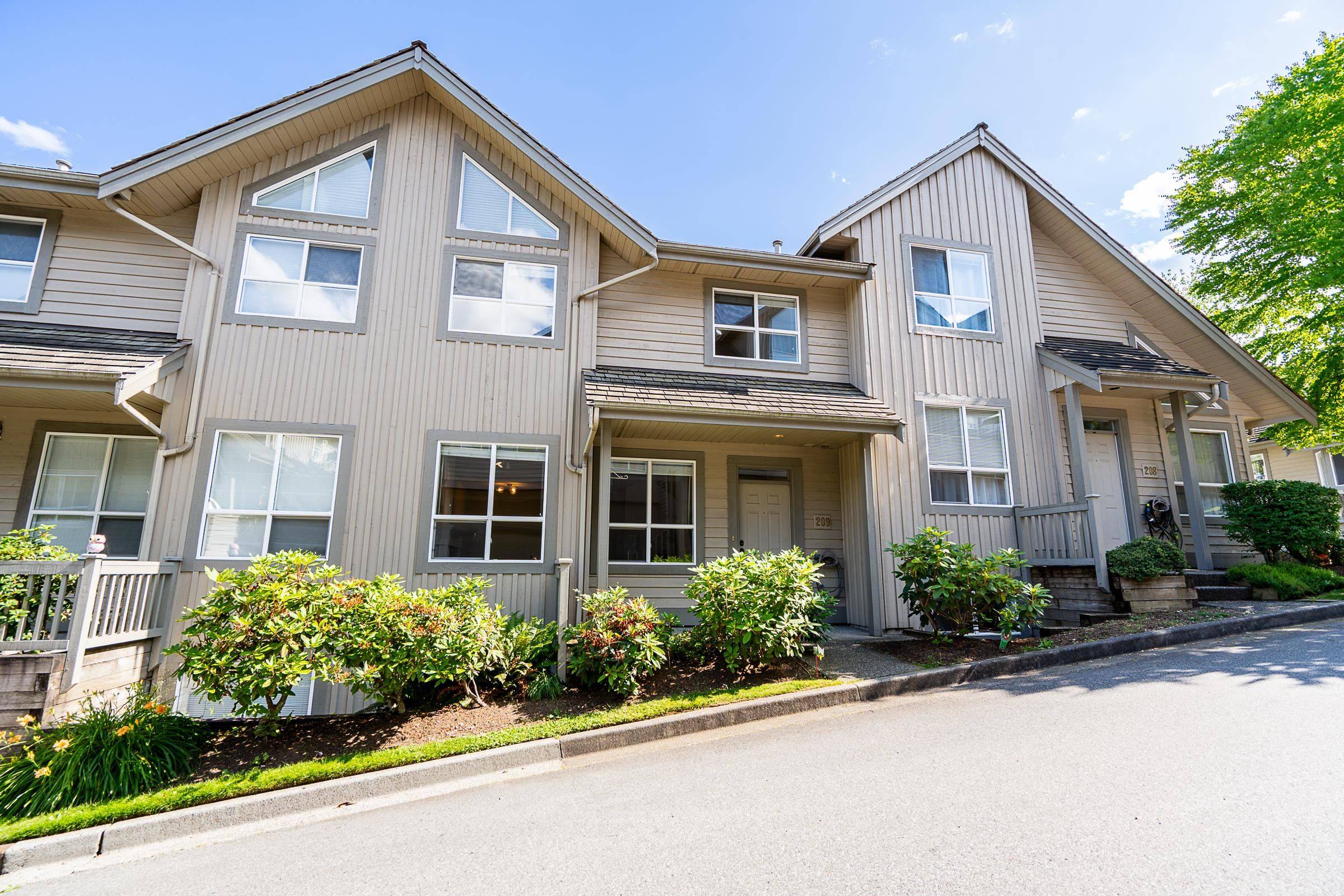 Coquitlam, BC V3E 3E6,1465 Parkway BLVD #209