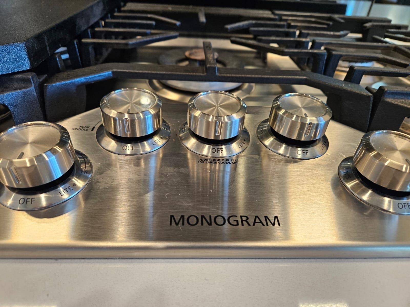 New Westminster, BC V3M 0L9,300 Salter ST #102