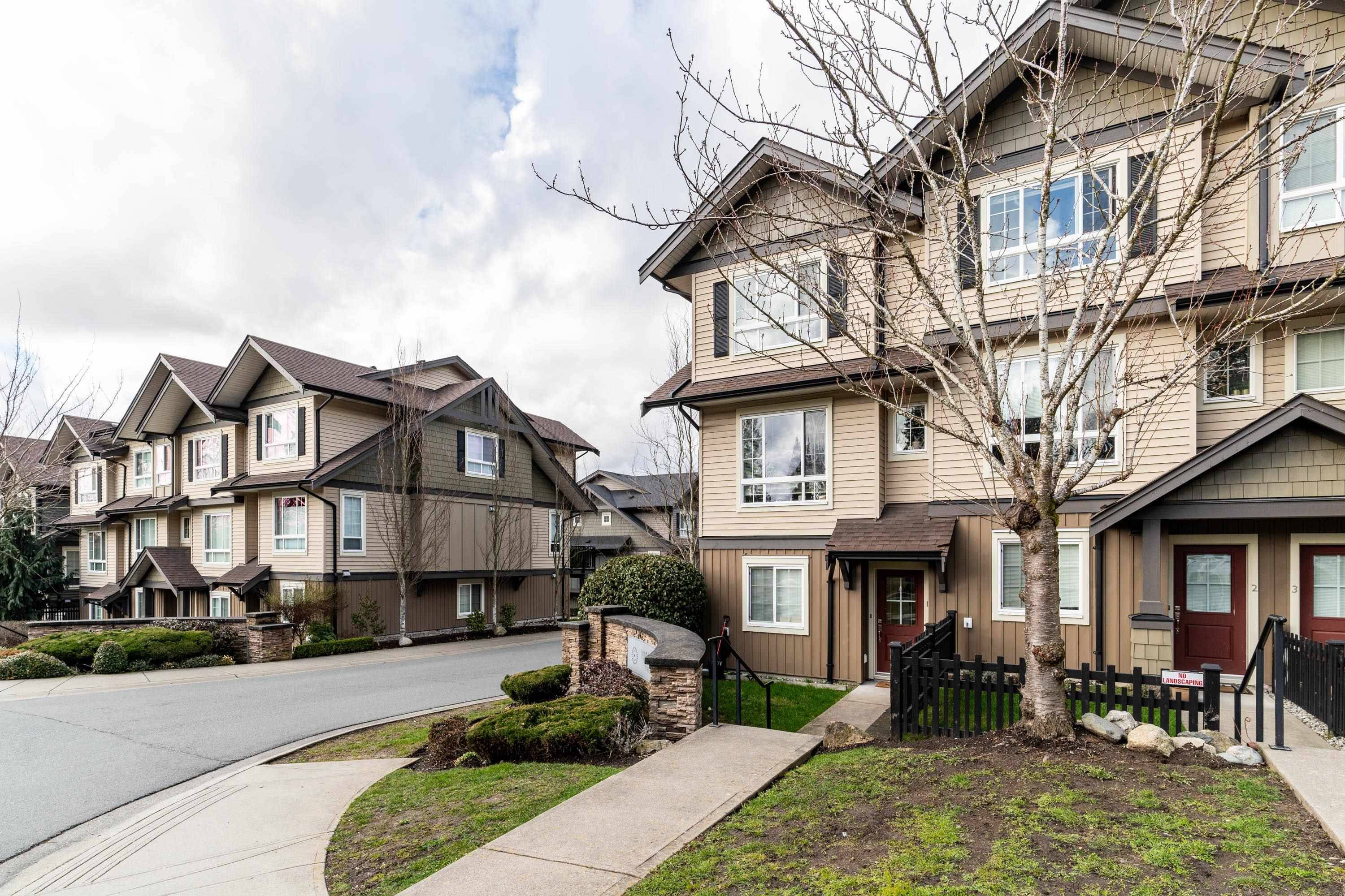 Langley, BC V3A 3T2,21867 50 AVE #1