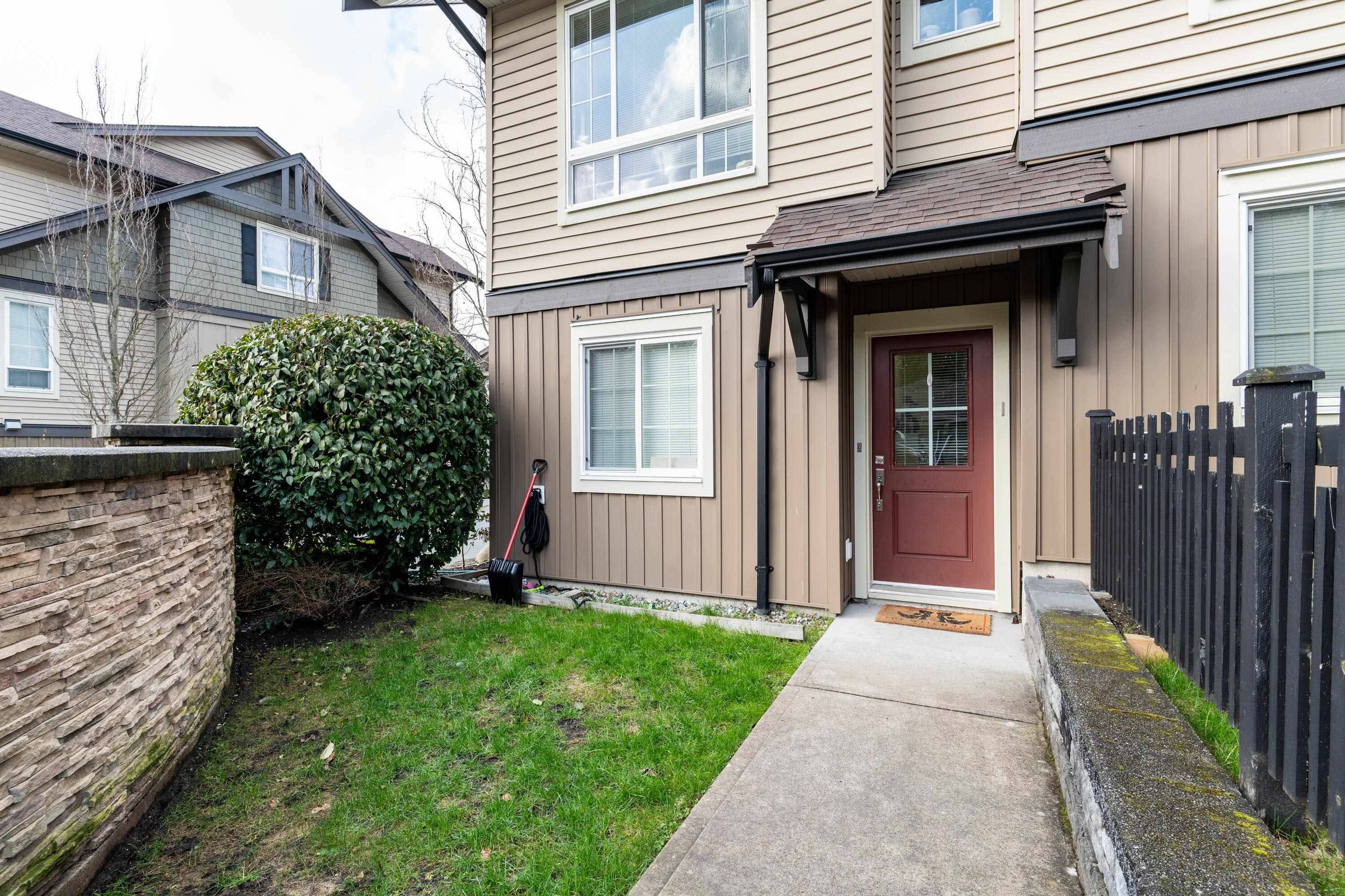 Langley, BC V3A 3T2,21867 50 AVE #1
