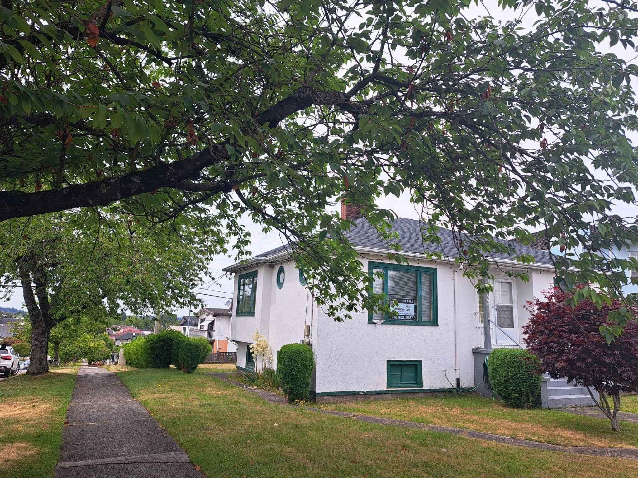 Vancouver, BC V5R 1Y7,3995 Slocan ST