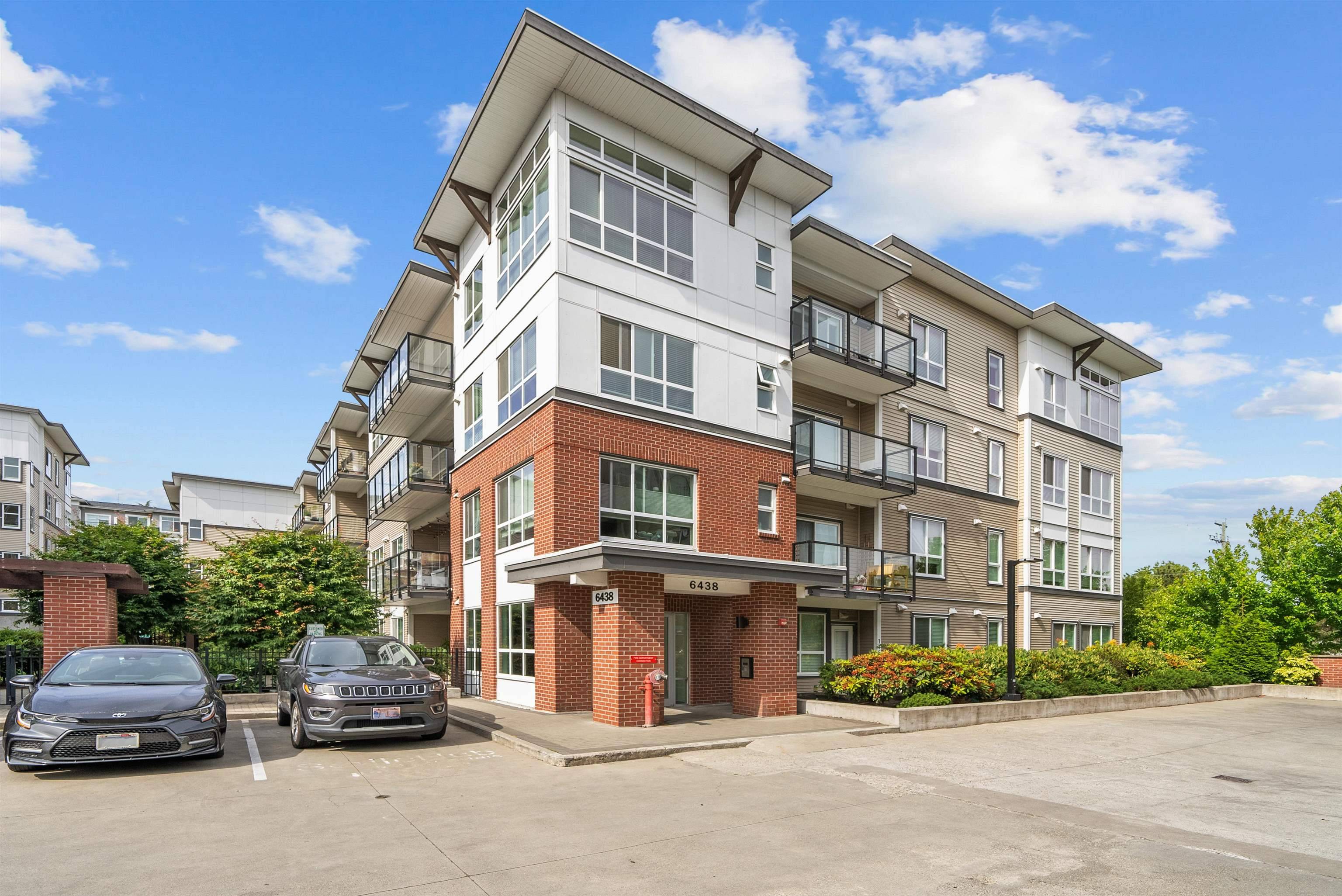 Surrey, BC V4N 6R5,6438 195a ST #216