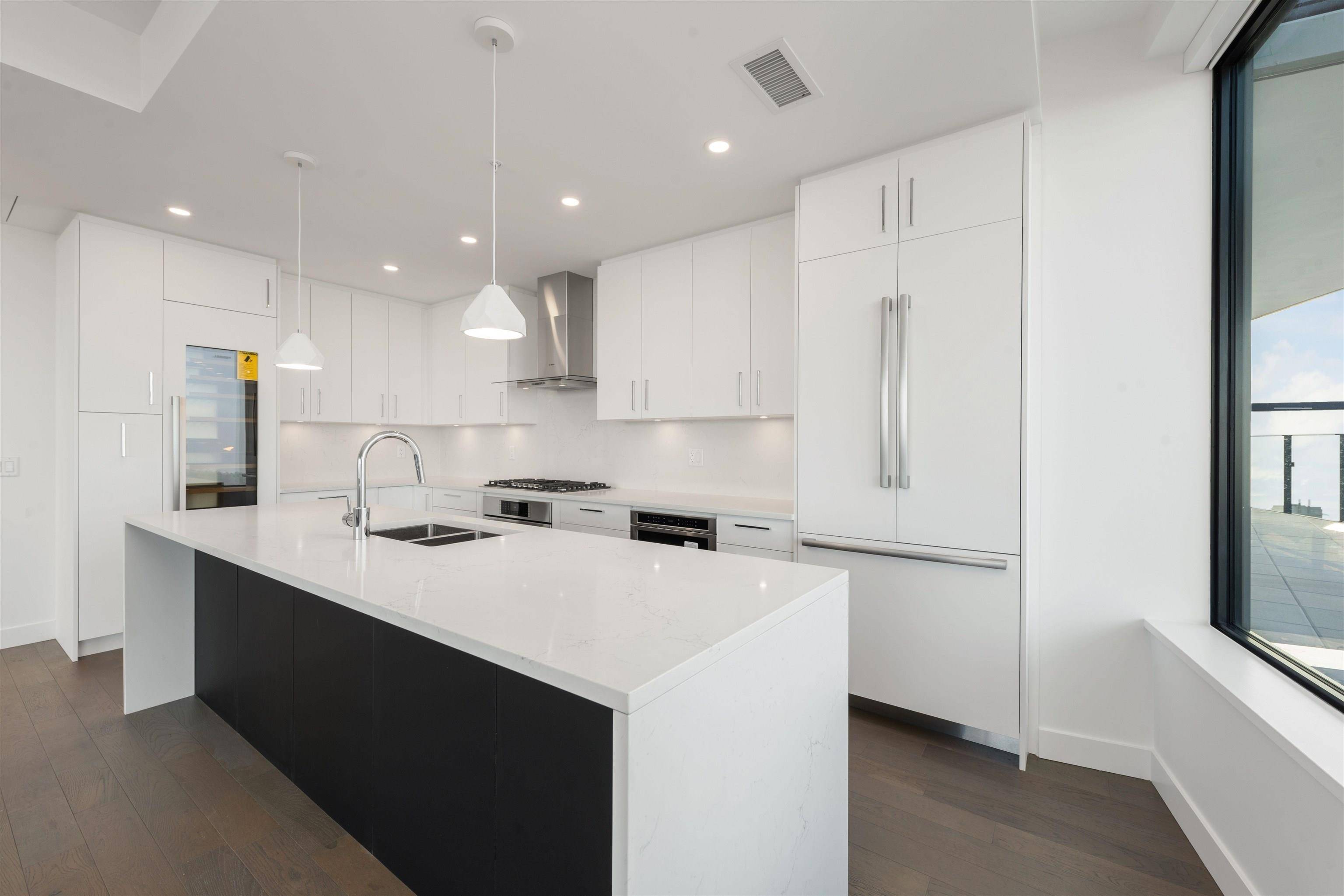 White Rock, BC V4B 0C5,1588 Johnston ST #2503