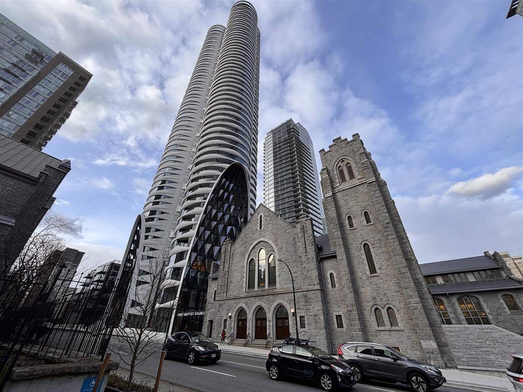 Vancouver, BC V6E 0E5,1033 Nelson ST #2702