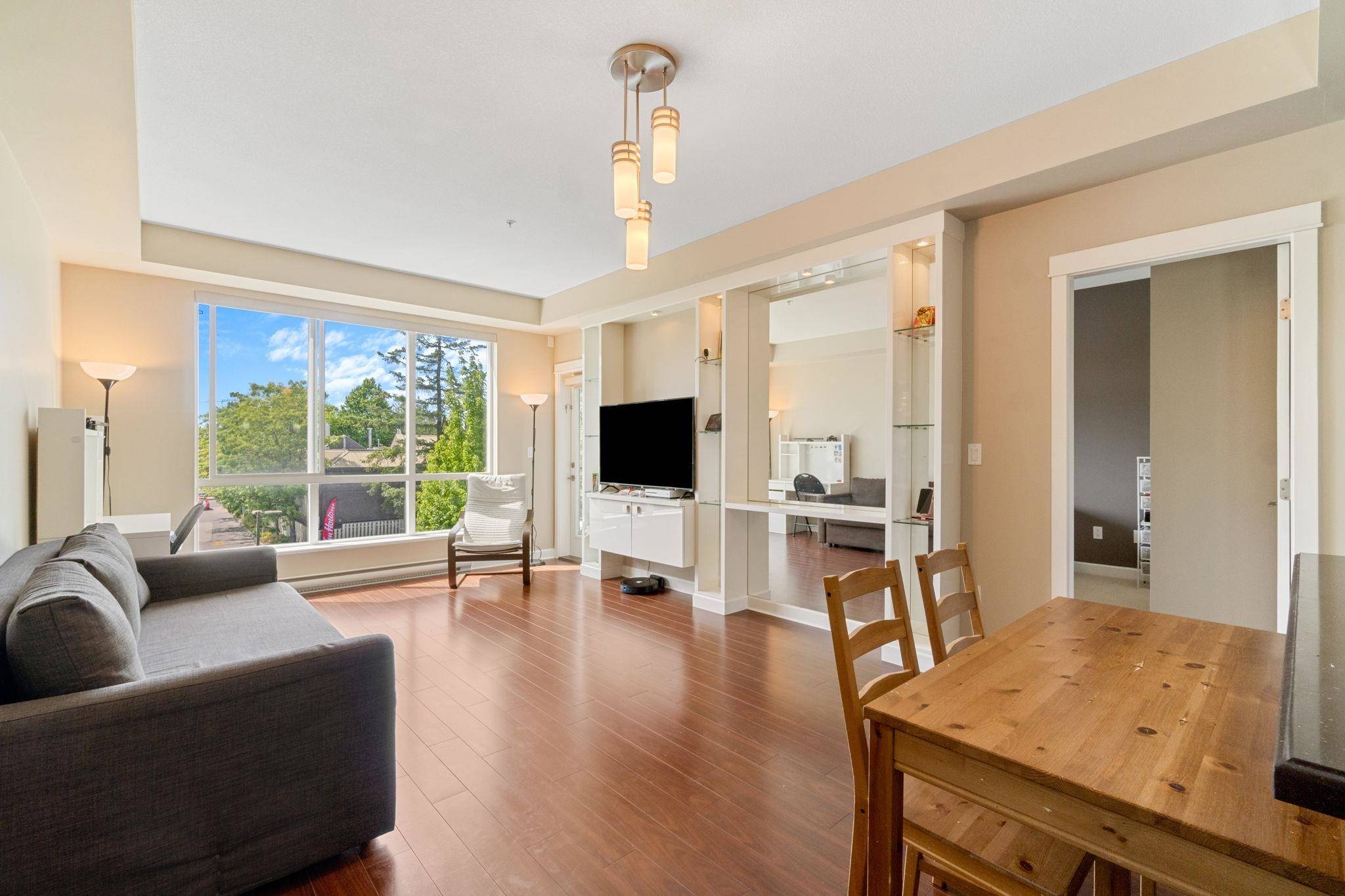 Surrey, BC V3W 0R7,12039 64 AVE #307