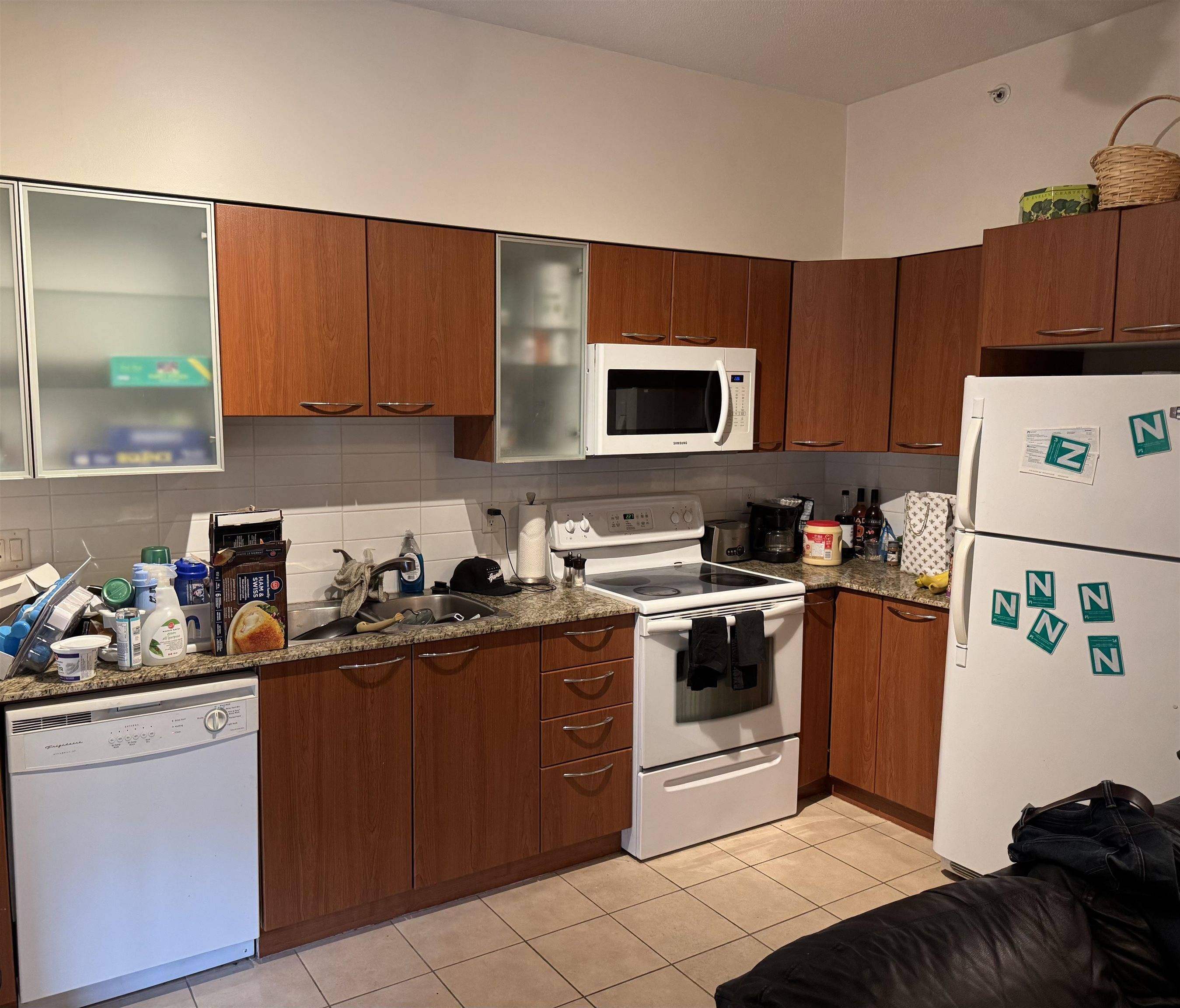 Vancouver, BC V5N 5Y8,4028 Knight ST #216