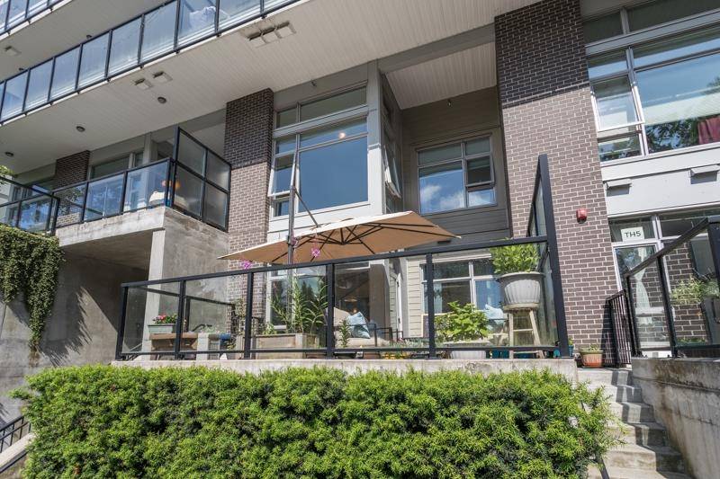 New Westminster, BC V3L 0B7,28 E Royal AVE #TH6
