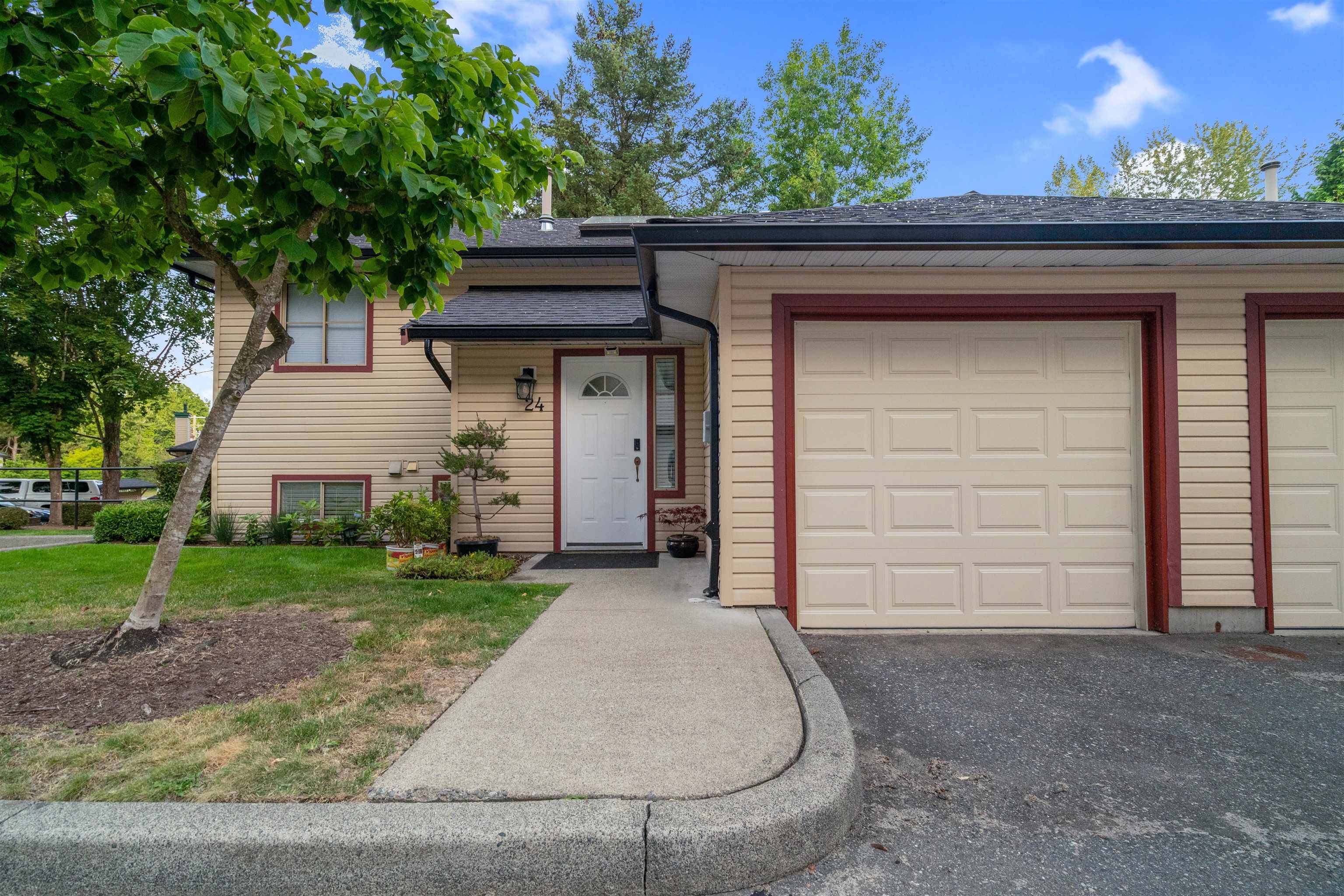 Maple Ridge, BC V2X 2C3,21960 River RD #24