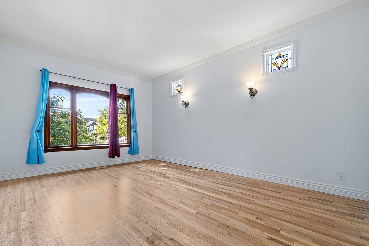 New Westminster, BC V3M 2E7,1027 Nanaimo ST
