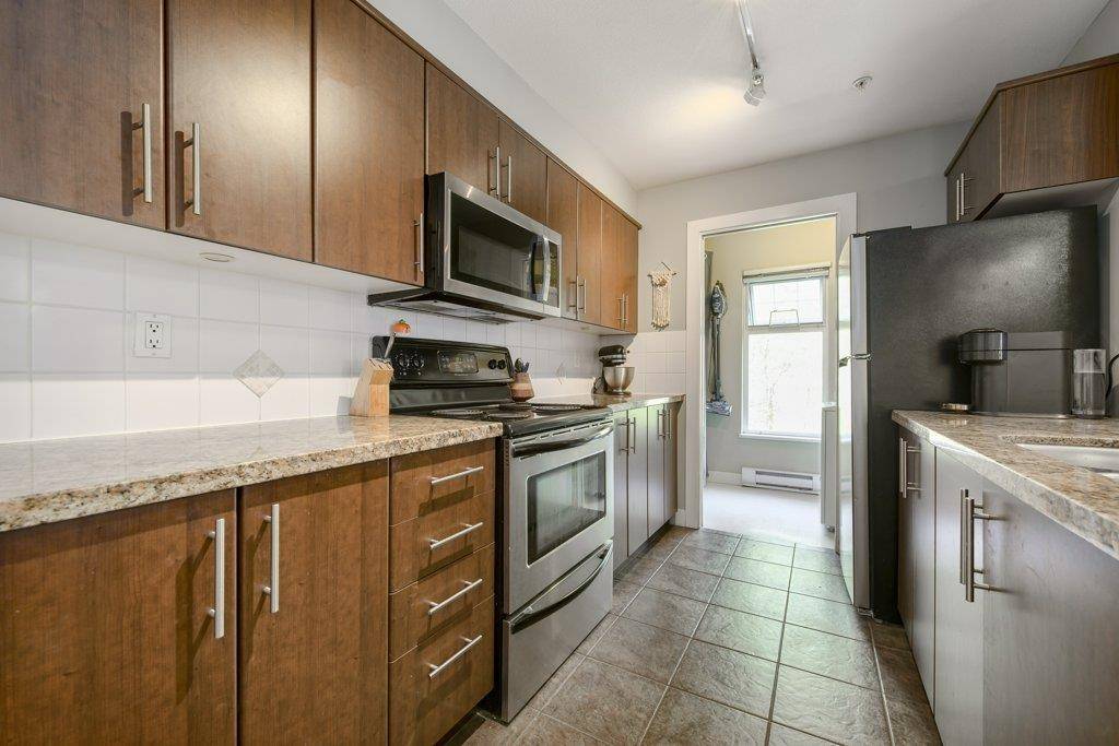 Port Moody, BC V3H 0C1,3240 St Johns ST #207