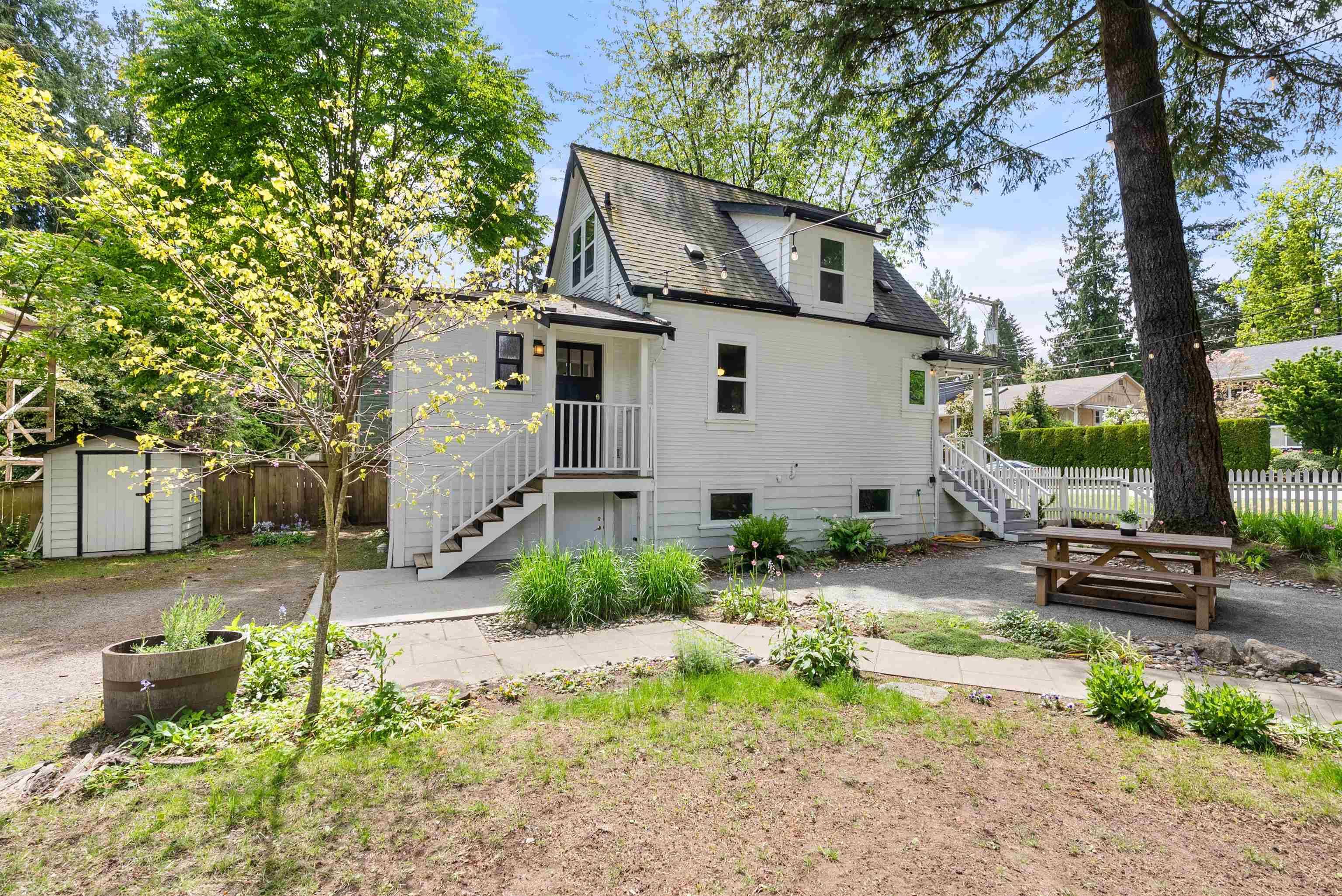 North Vancouver, BC V7J 3C4,3092 Allan RD