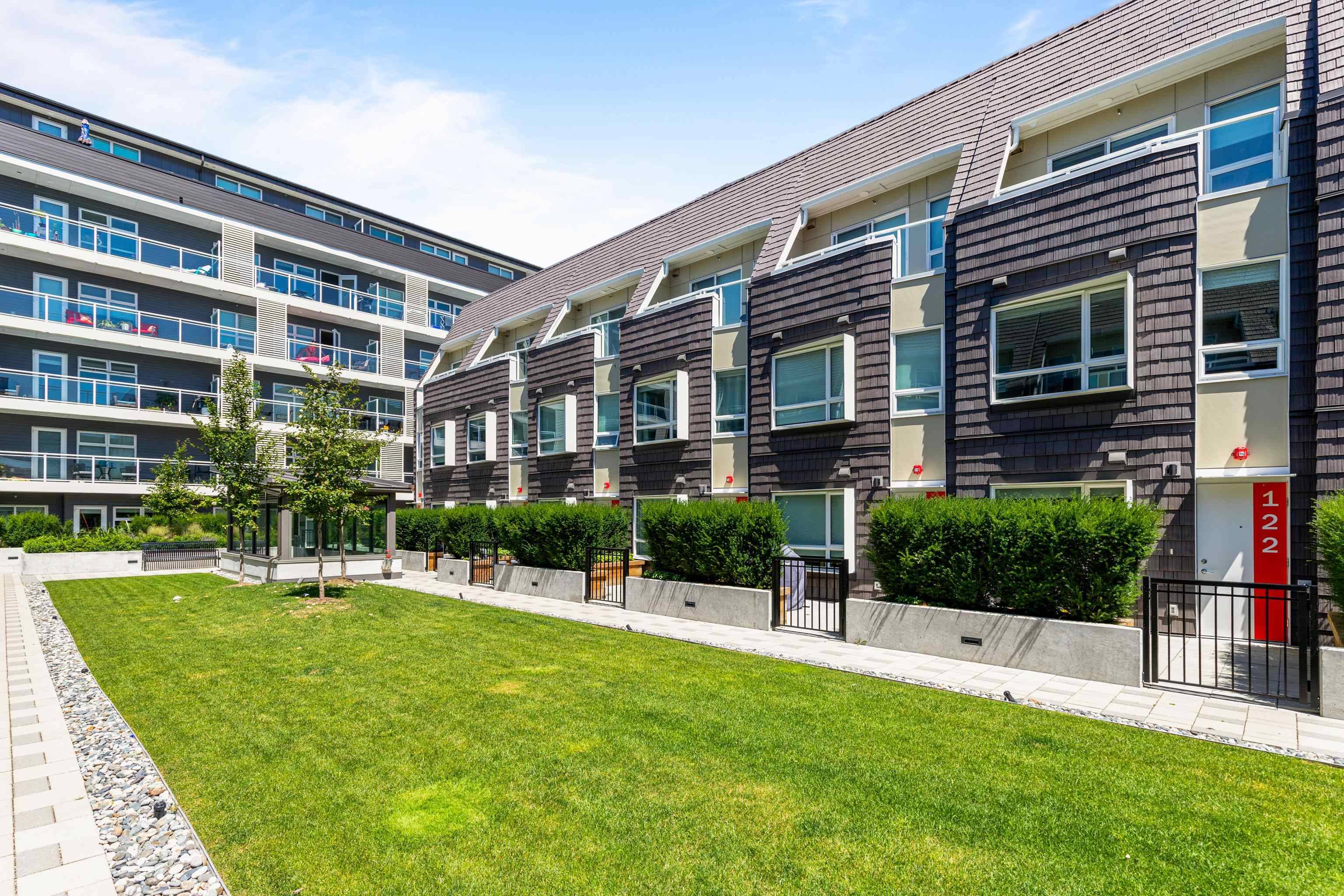 Maple Ridge, BC V2X 5X9,12040 Plaza ST #122