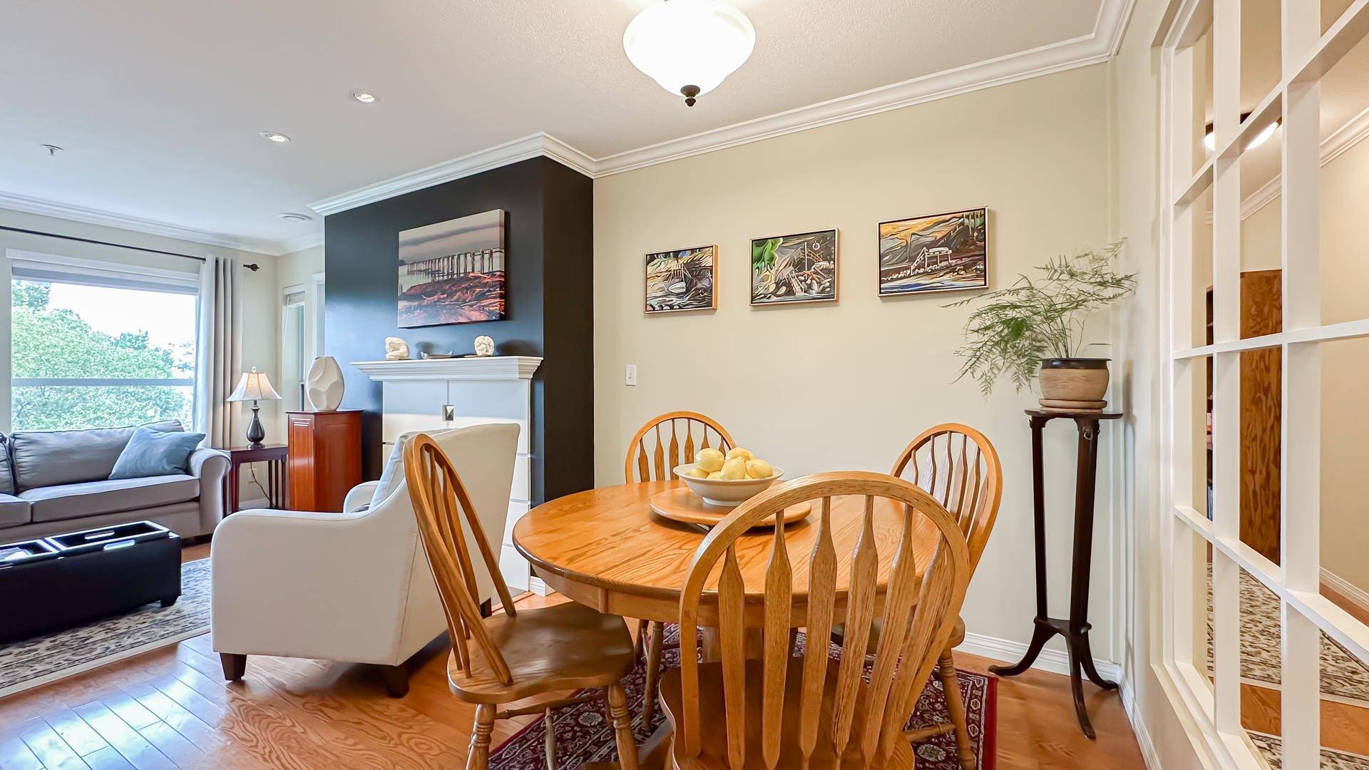 Richmond, BC V7E 6M5,12931 Railway AVE #225