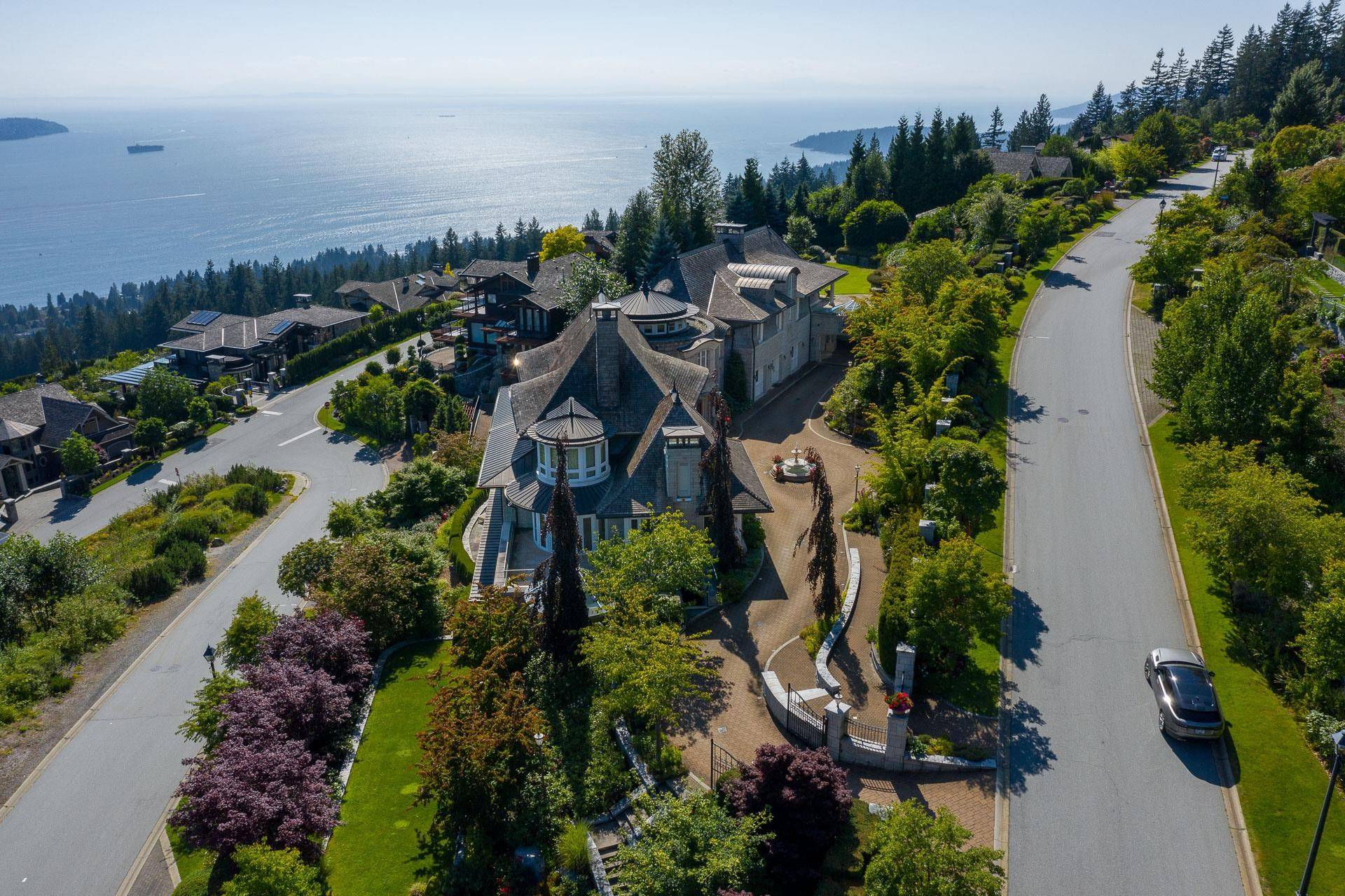 West Vancouver, BC V7S 3K3,2743 Willoughby RD