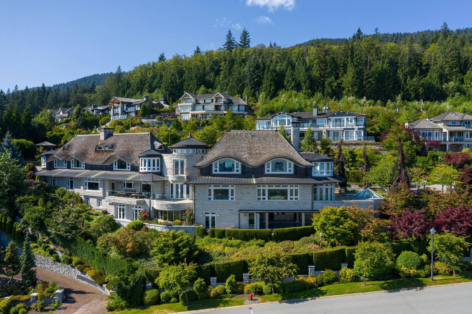 West Vancouver, BC V7S 3K3,2743 Willoughby RD