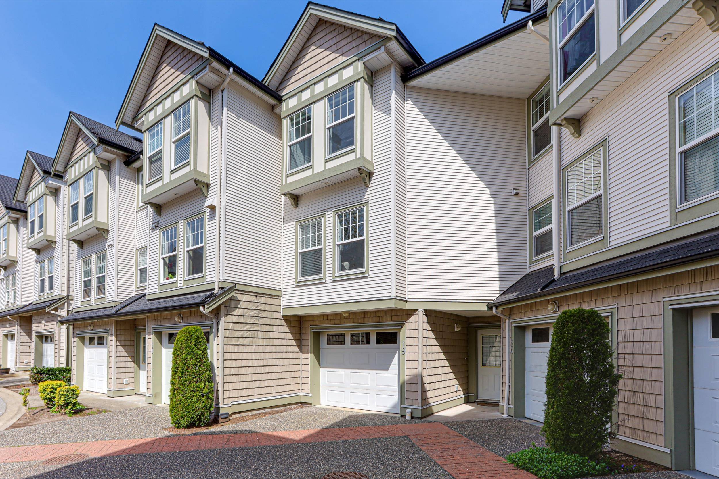 Surrey, BC V4N 5P7,8638 159 ST #19