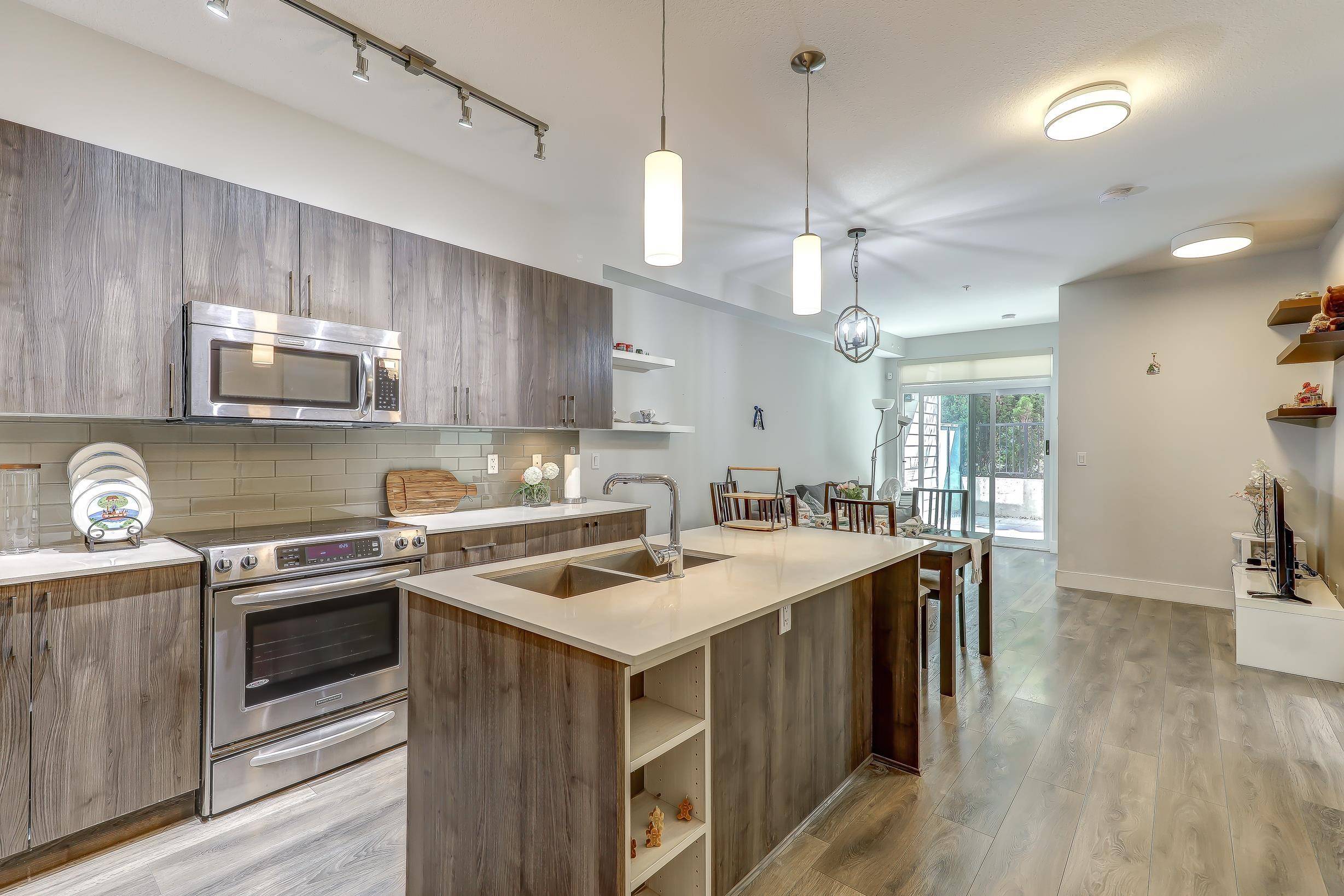 Coquitlam, BC V3J 0E4,630 Como Lake AVE #103